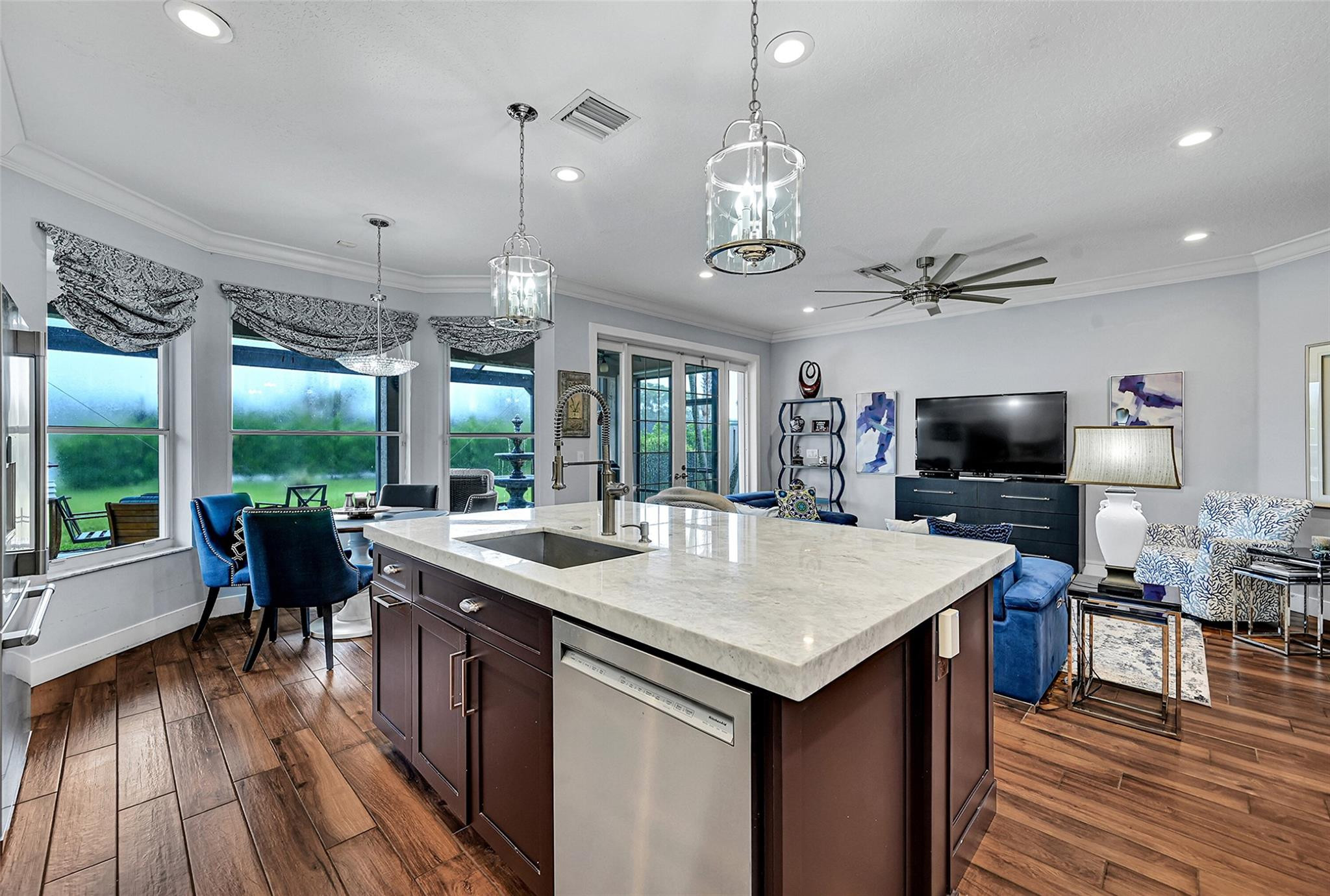 6779 Southport Dr