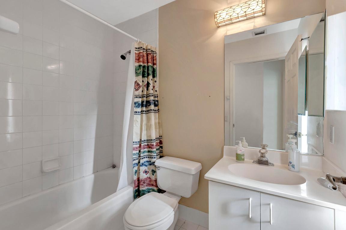 10257 Breezeway Place