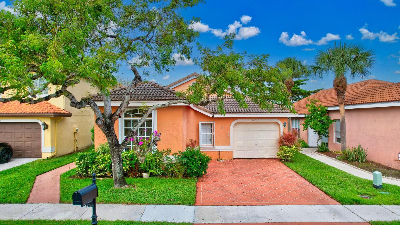 10257 Breezeway Place