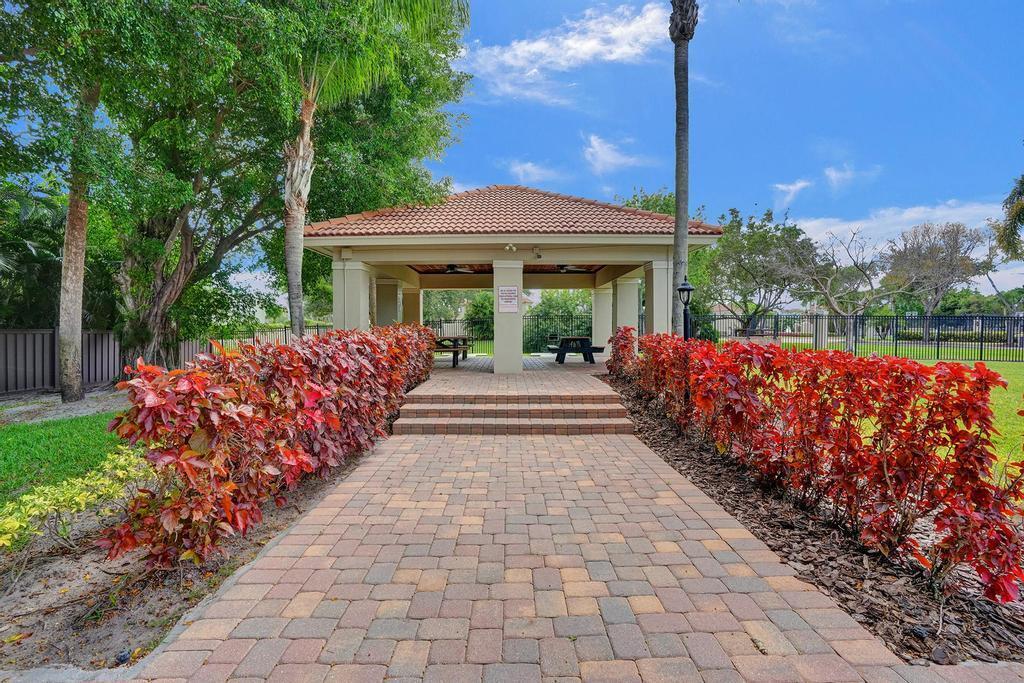 10257 Breezeway Place