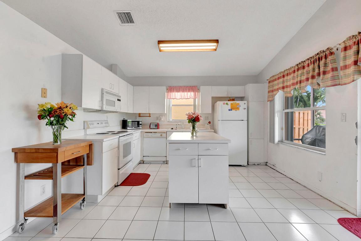 10257 Breezeway Place