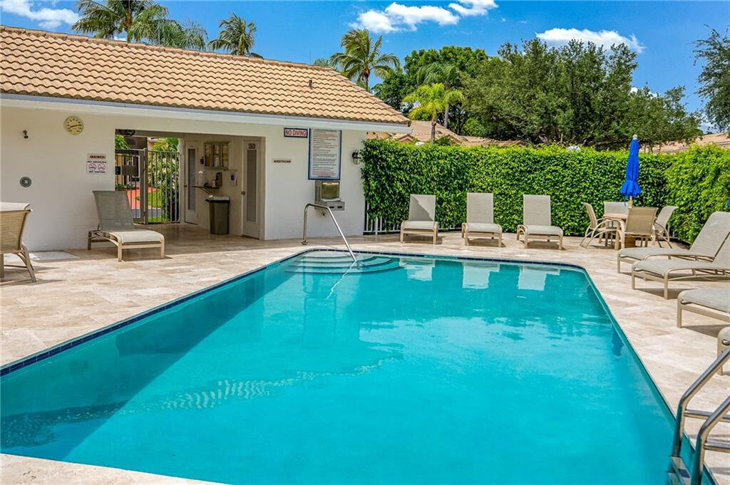 17311 Boca Club Boulevard Unit: 4