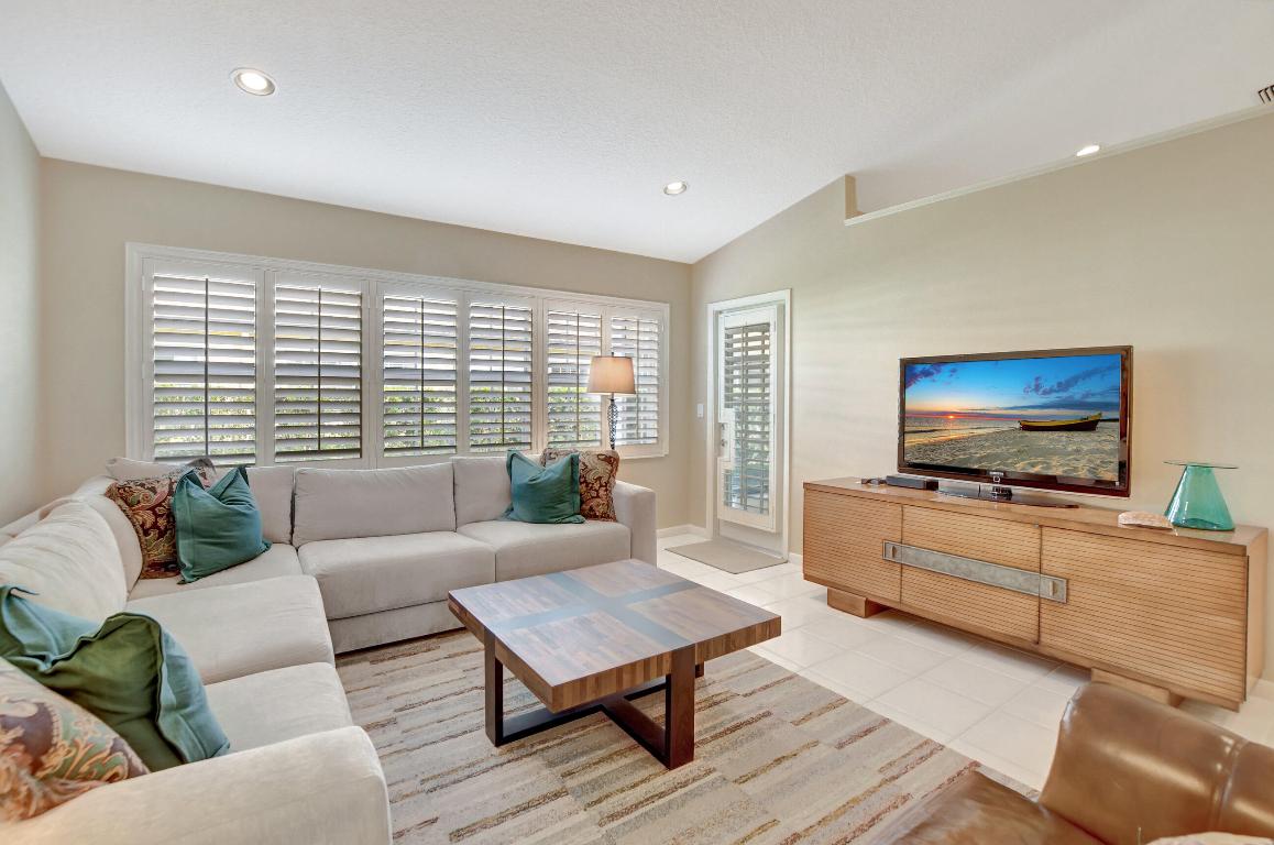 17311 Boca Club Boulevard Unit: 4