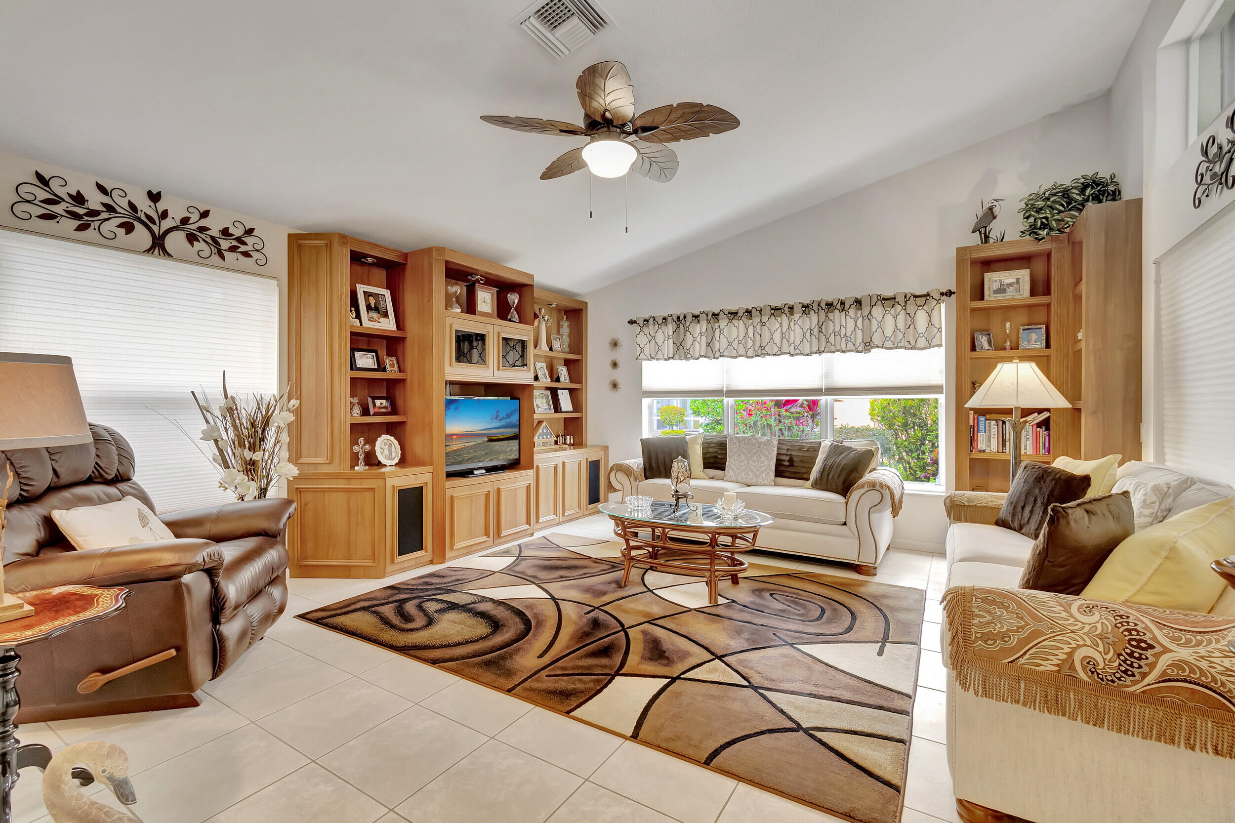 11662 Pamplona Boulevard