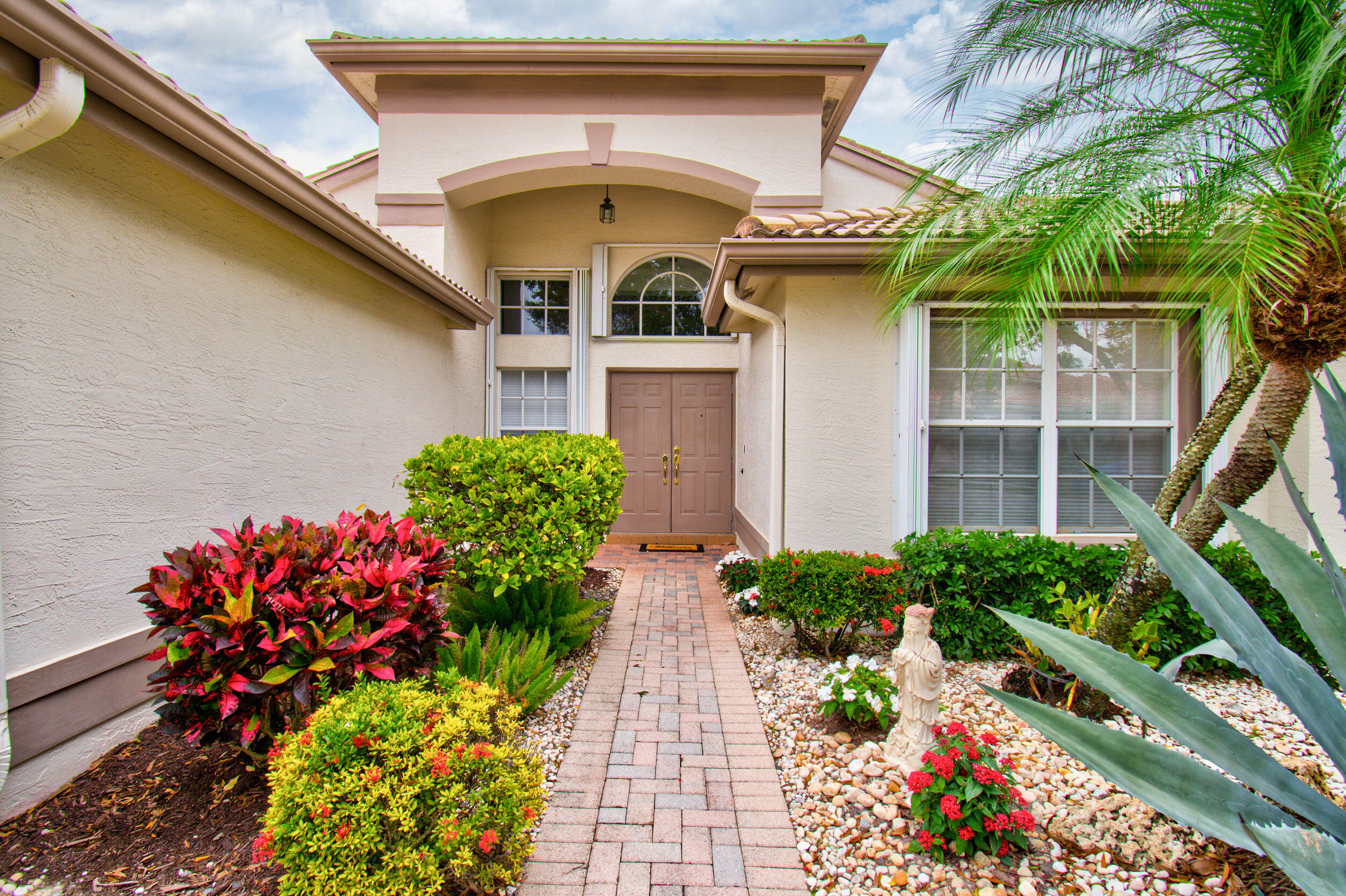 11662 Pamplona Boulevard