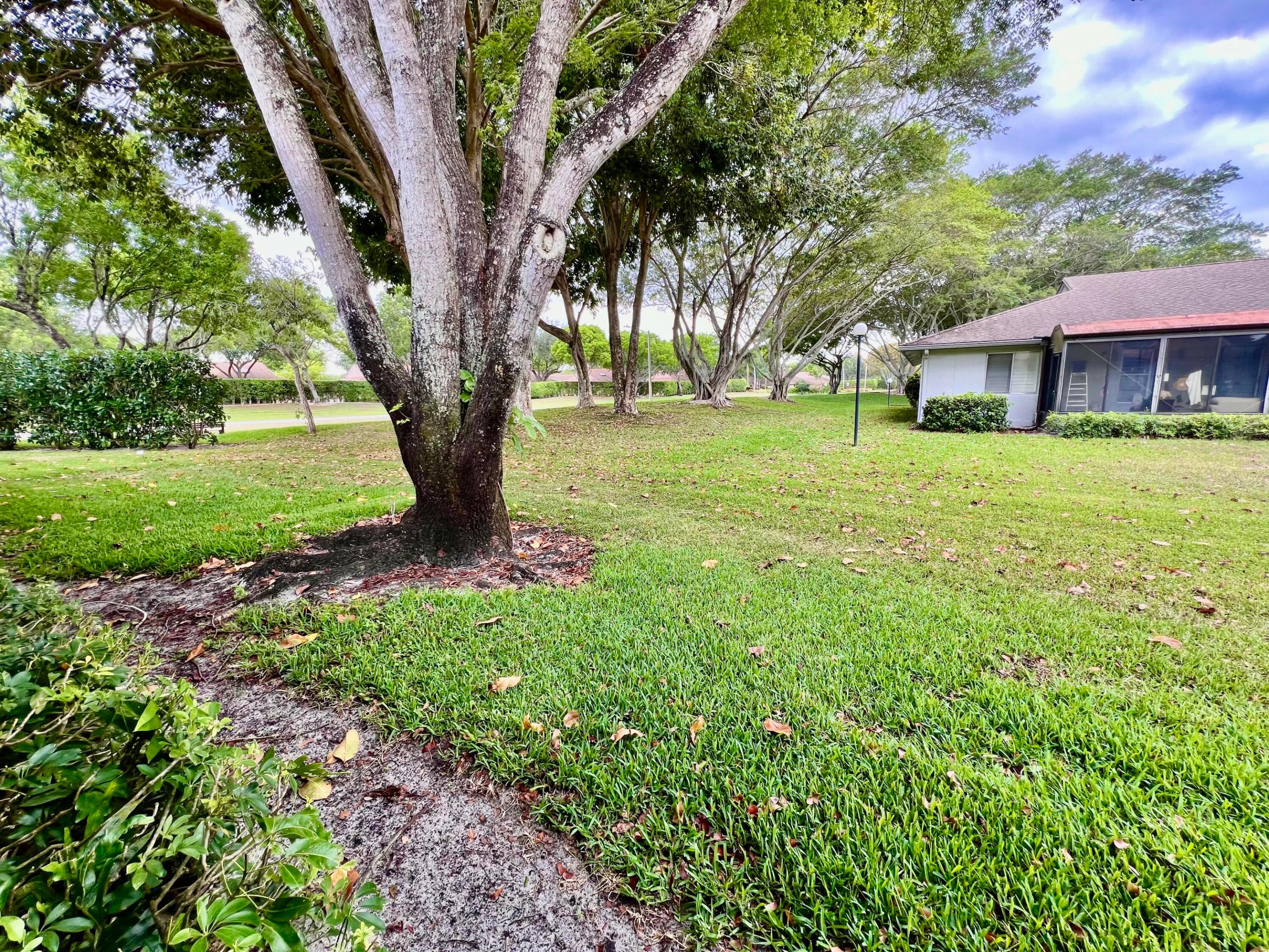 18611 Breezy Palm Way