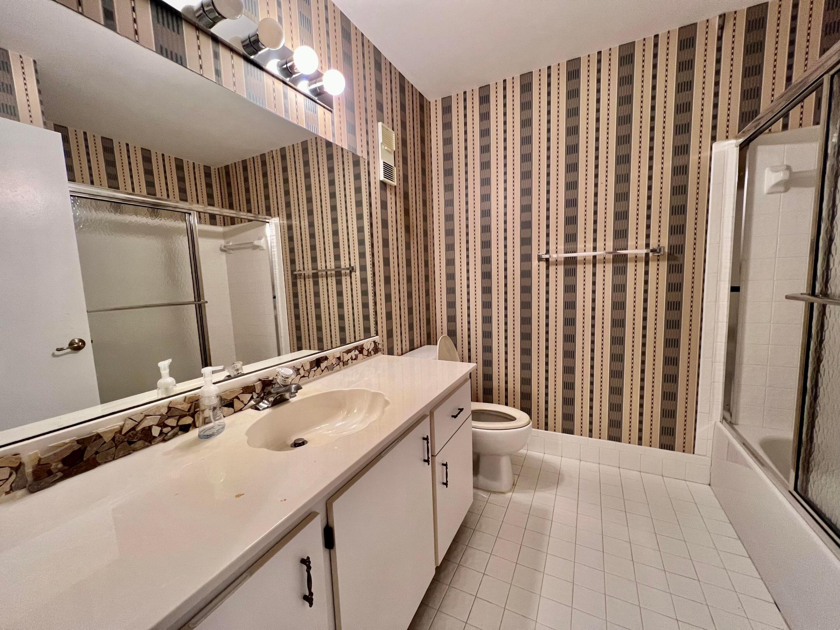 18611 Breezy Palm Way