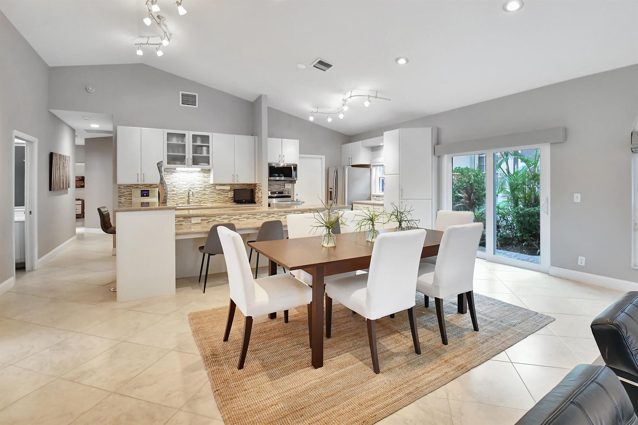 17275 Antigua Point Way