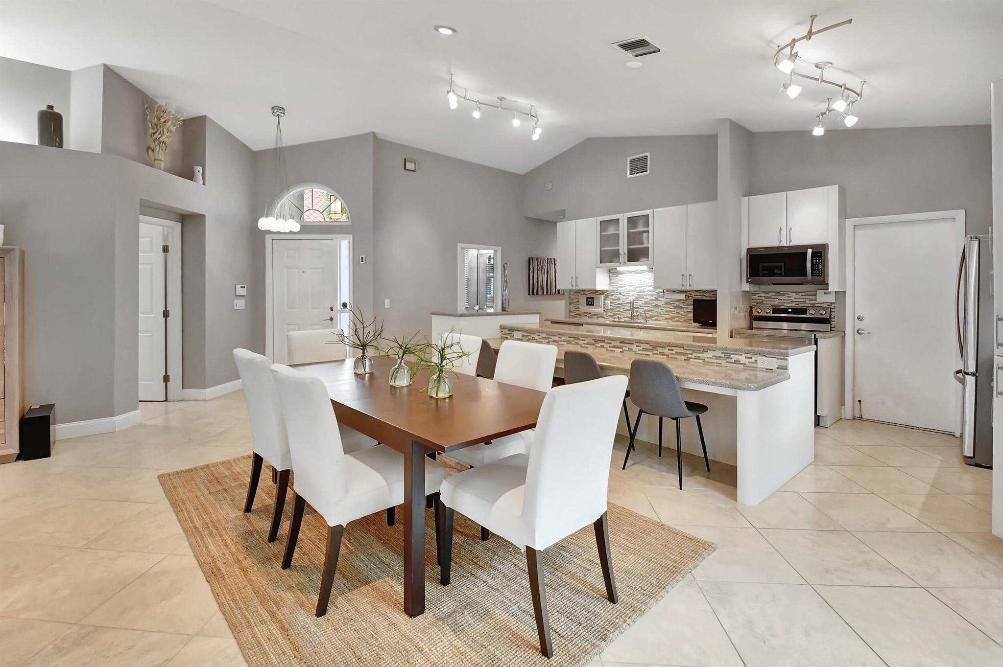 17275 Antigua Point Way