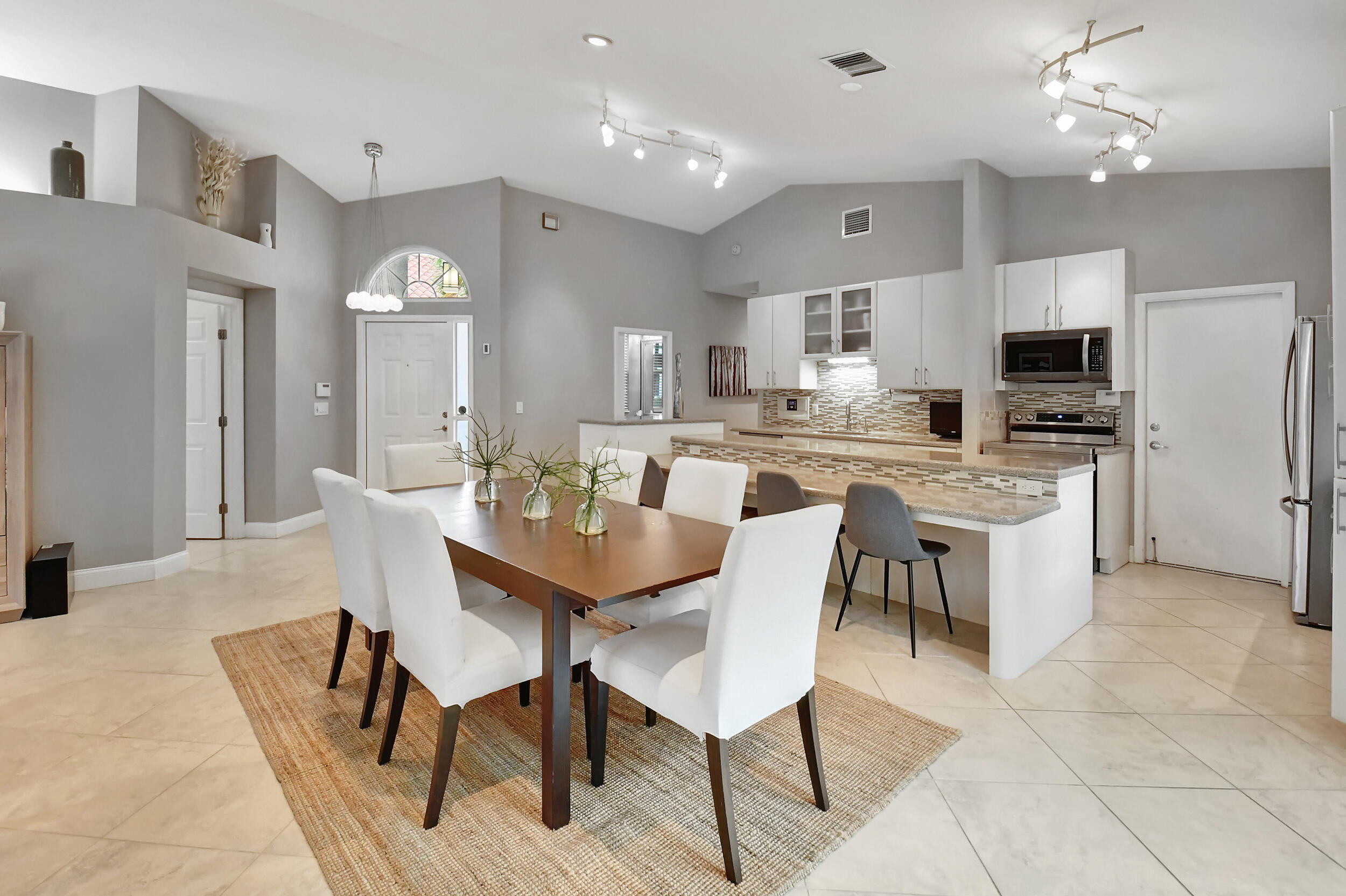 17275 Antigua Point Way