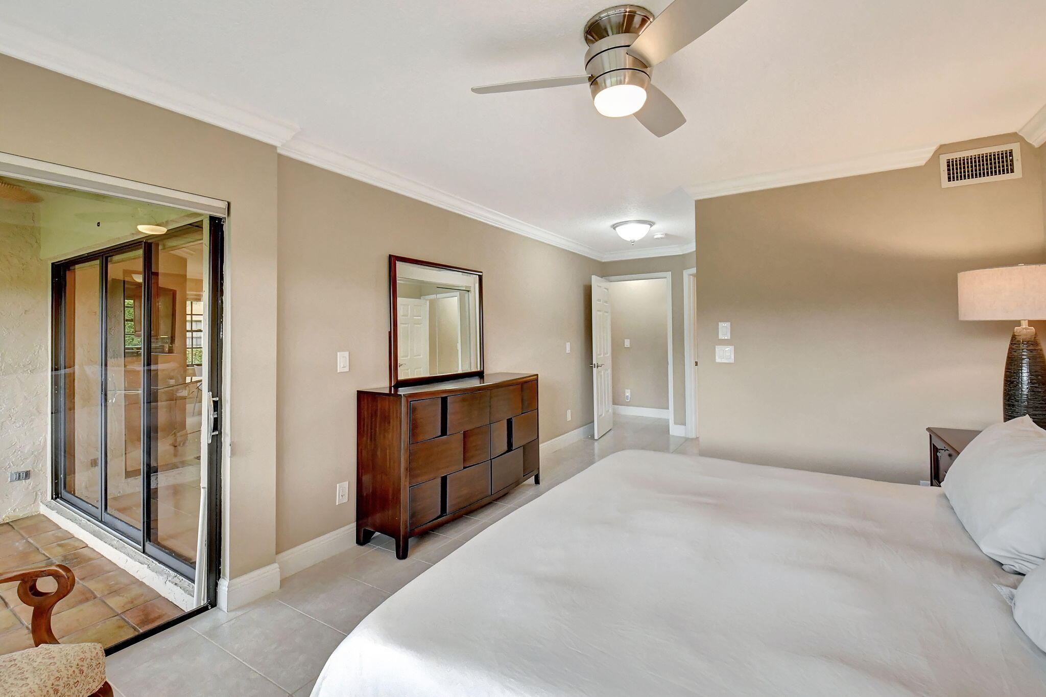 17300 Boca Club Boulevard 1208