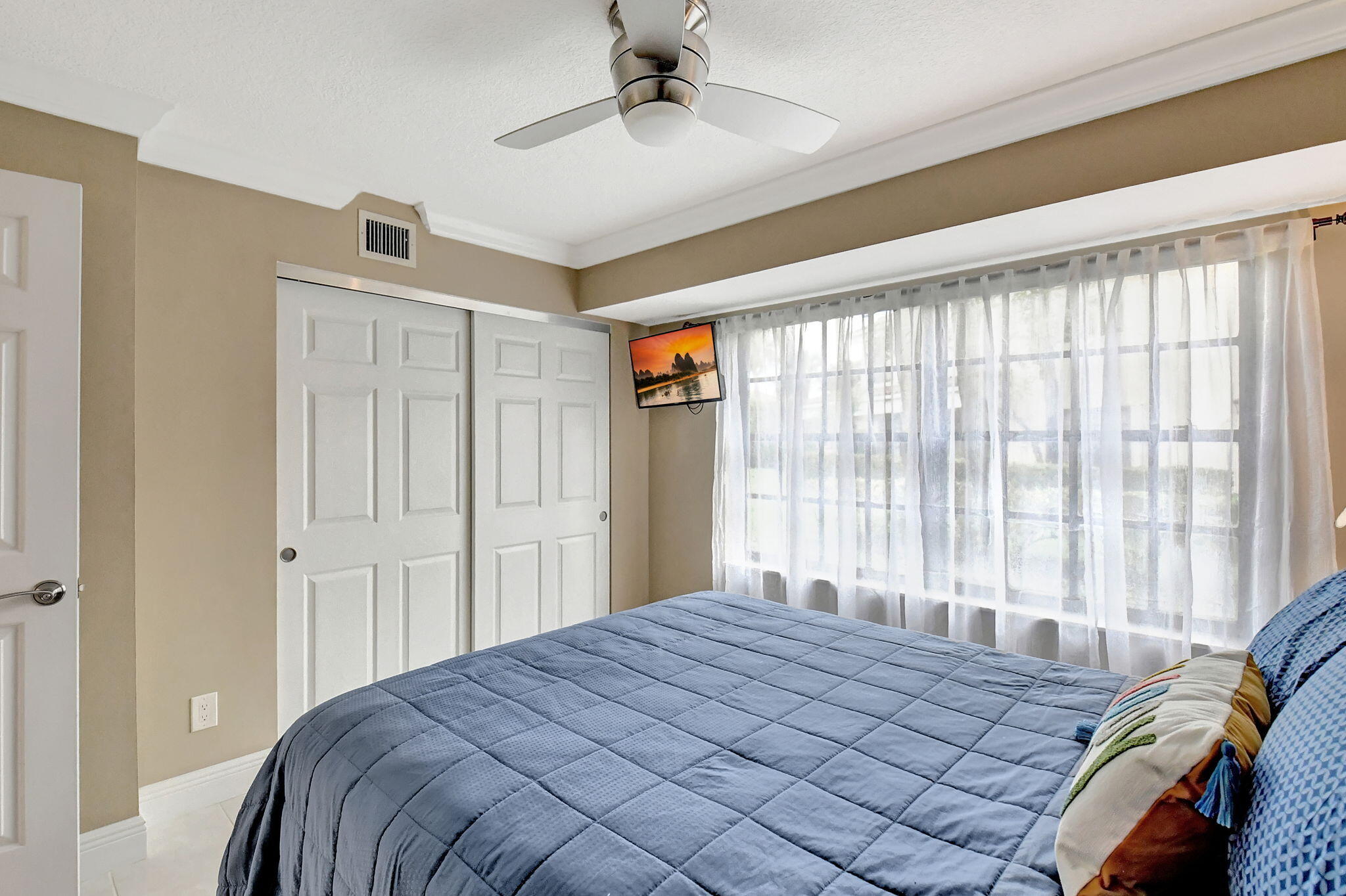 17300 Boca Club Boulevard 1208