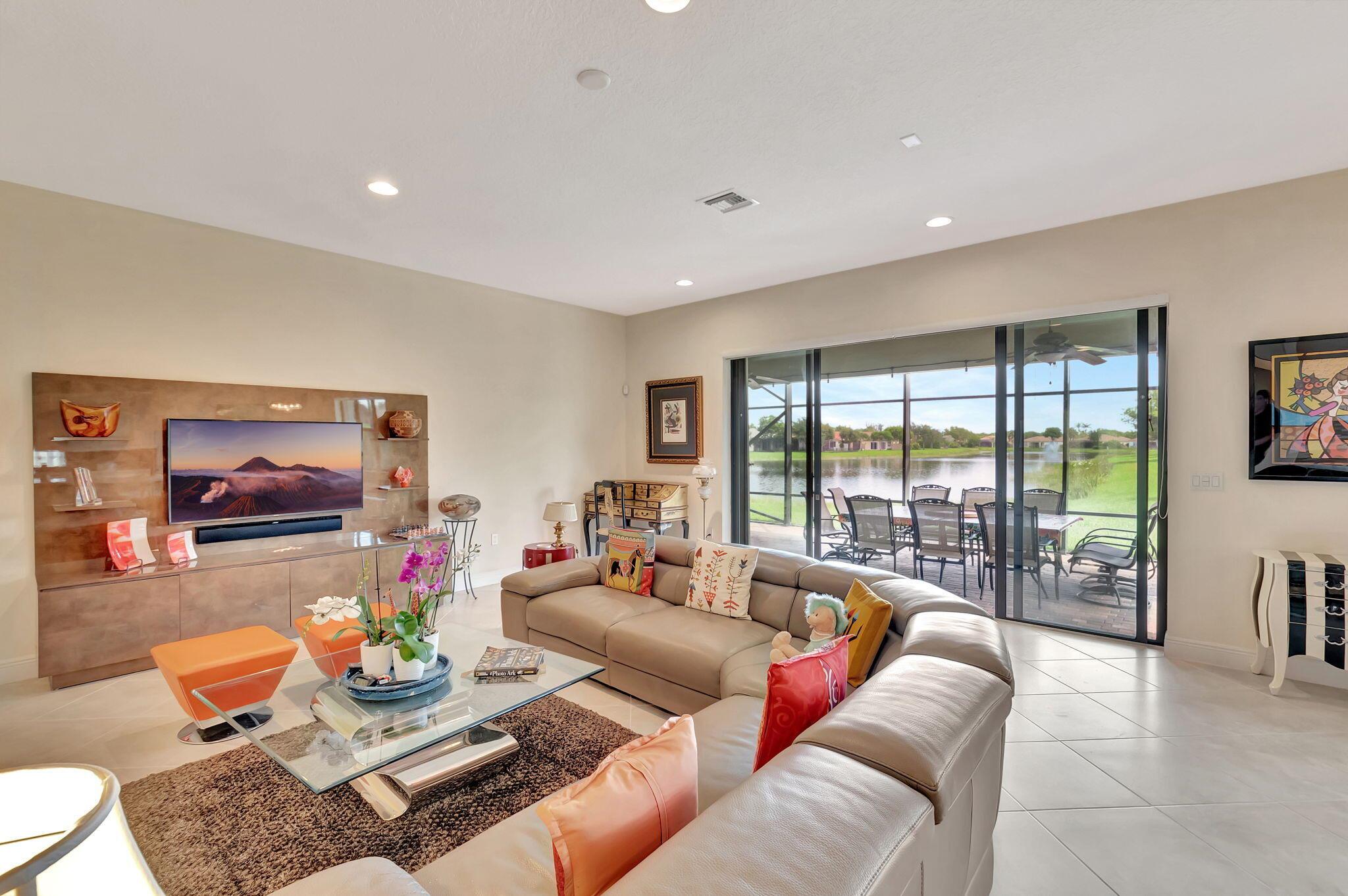 9435 Isles Cay Drive