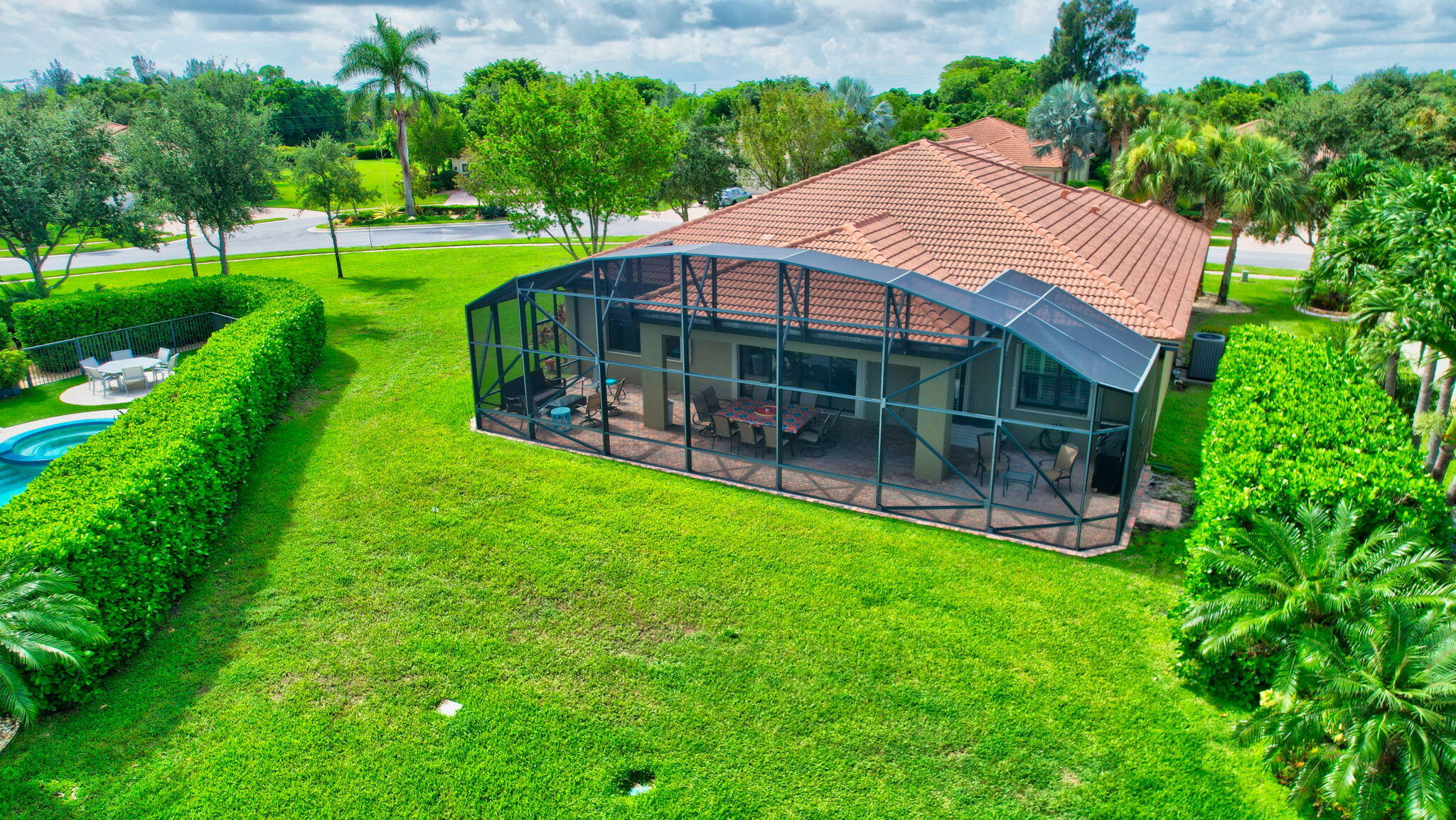 9435 Isles Cay Drive