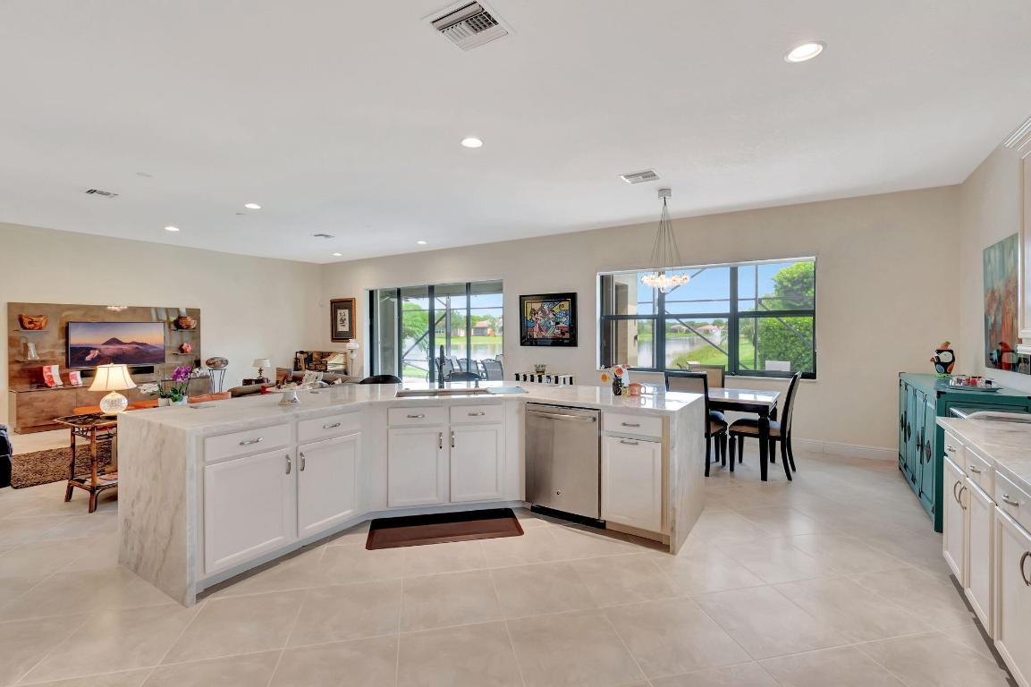 9435 Isles Cay Drive