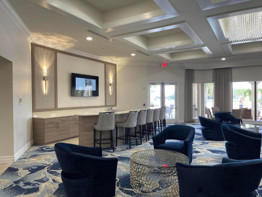 9435 Isles Cay Drive