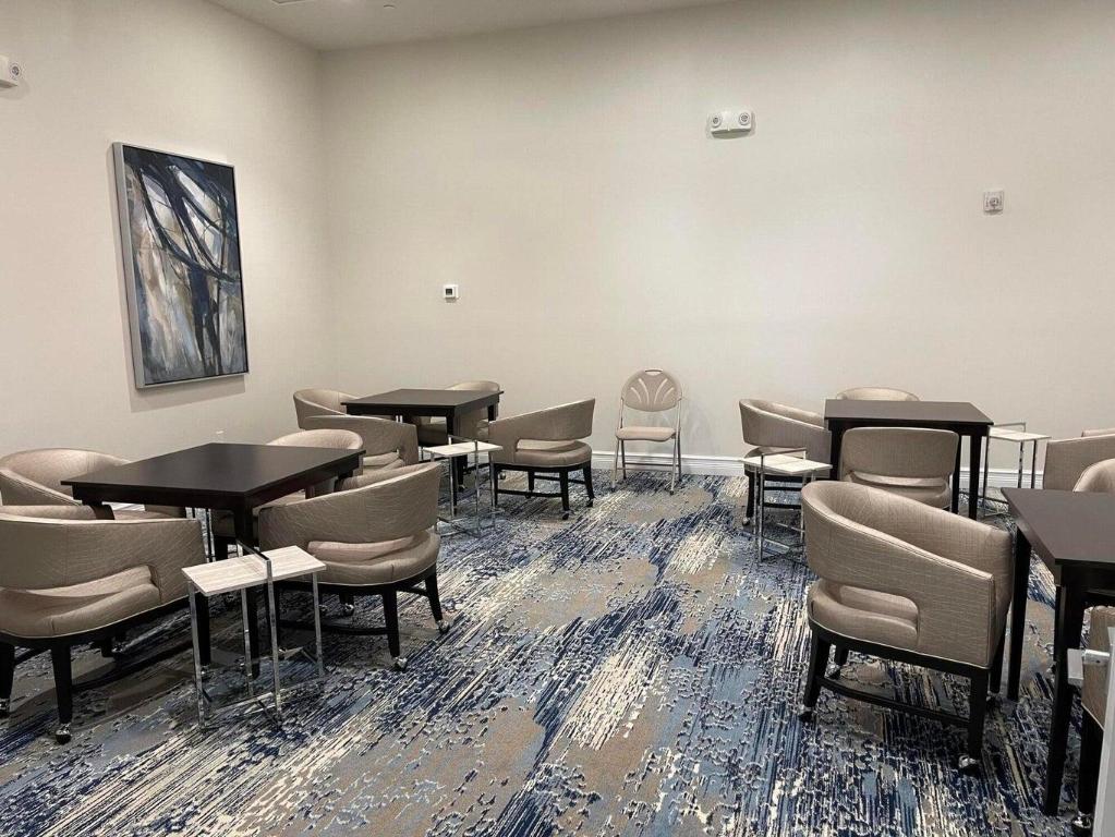 9435 Isles Cay Drive