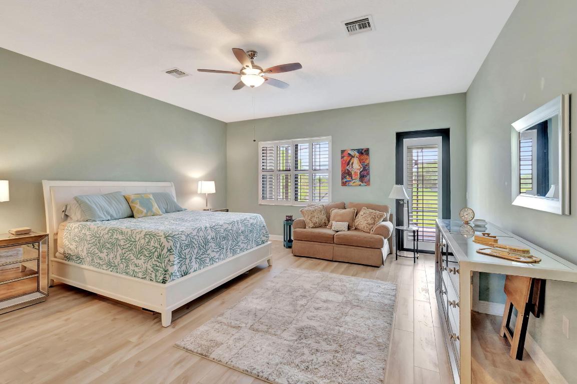 9435 Isles Cay Drive