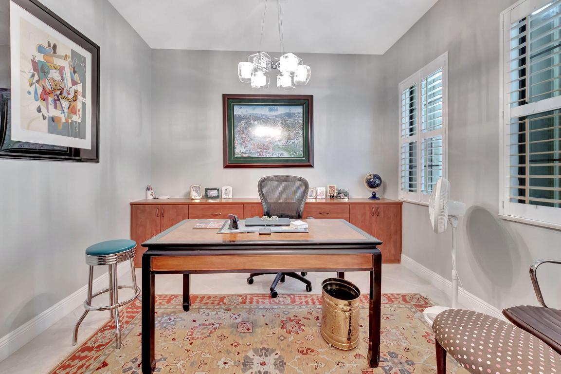 9435 Isles Cay Drive