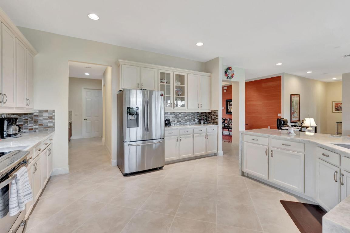 9435 Isles Cay Drive