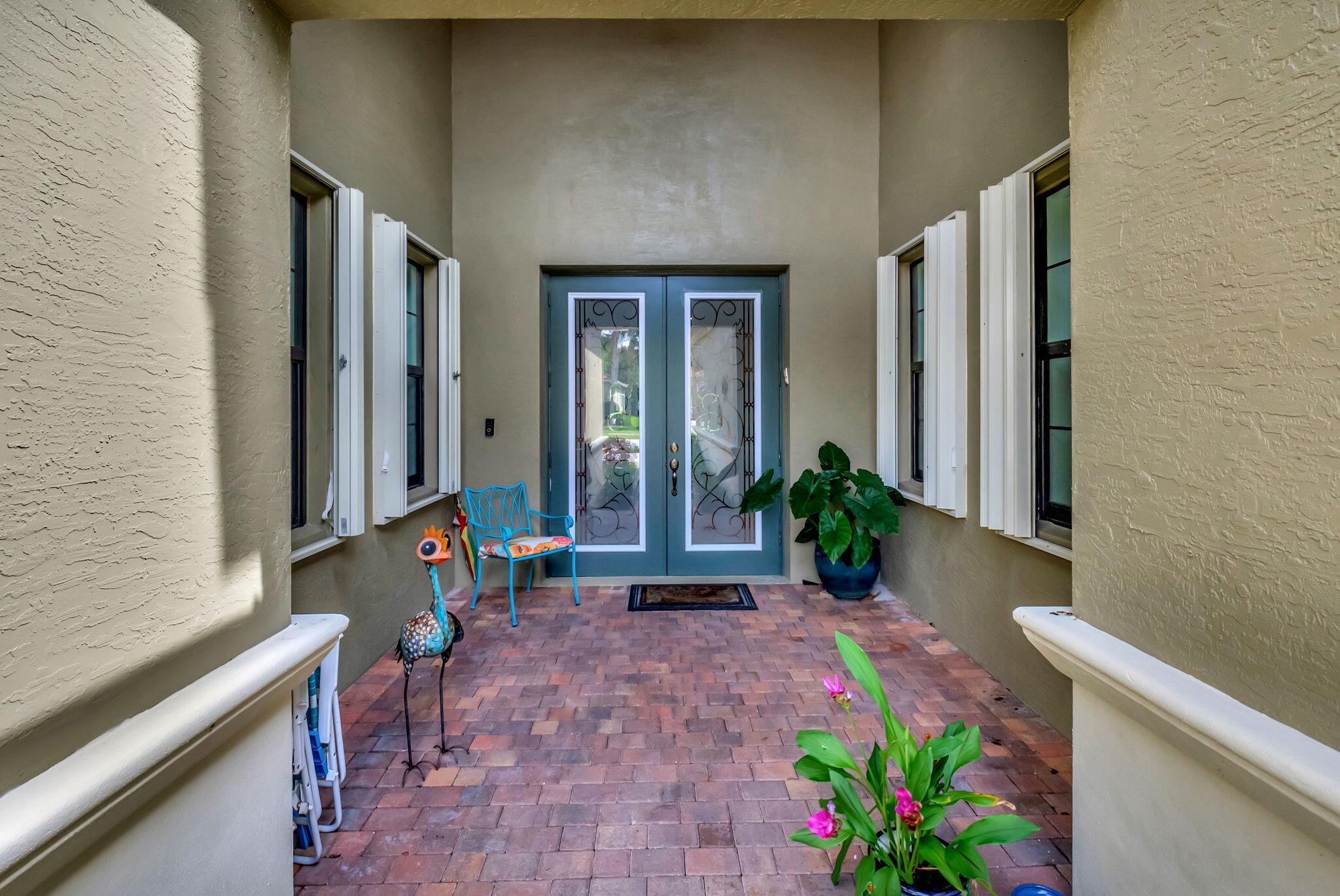 9435 Isles Cay Drive