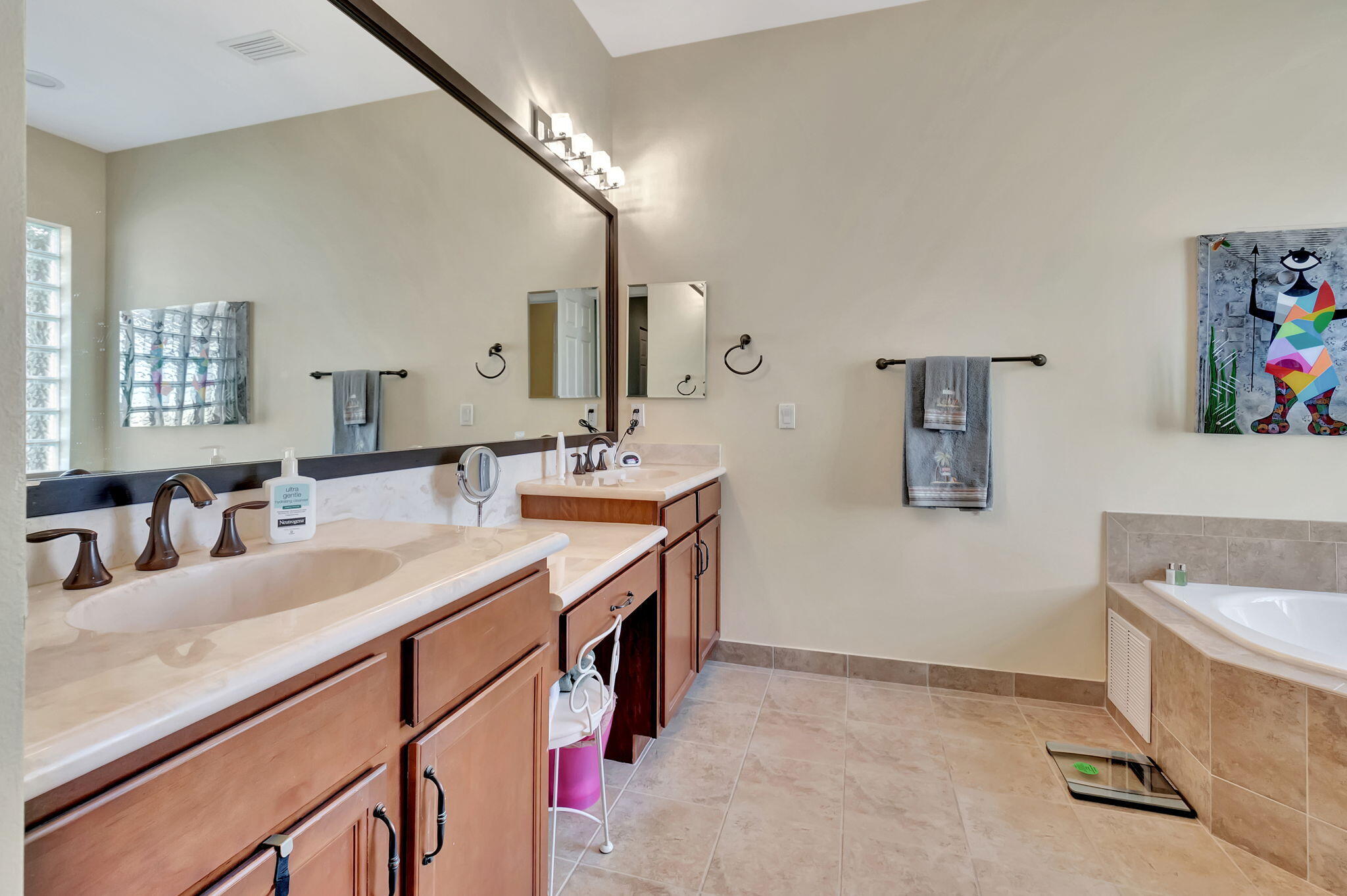 9435 Isles Cay Drive