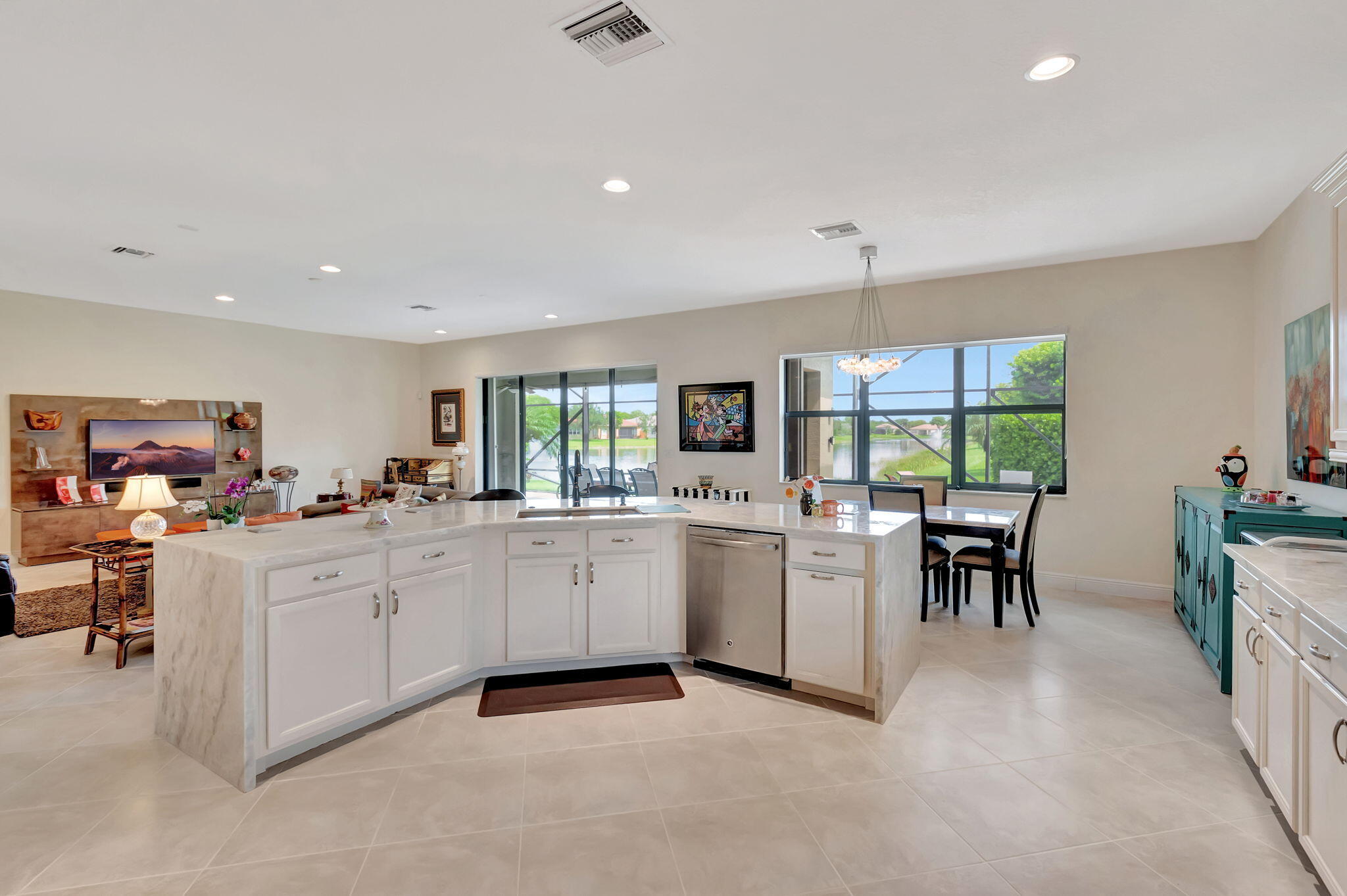 9435 Isles Cay Drive