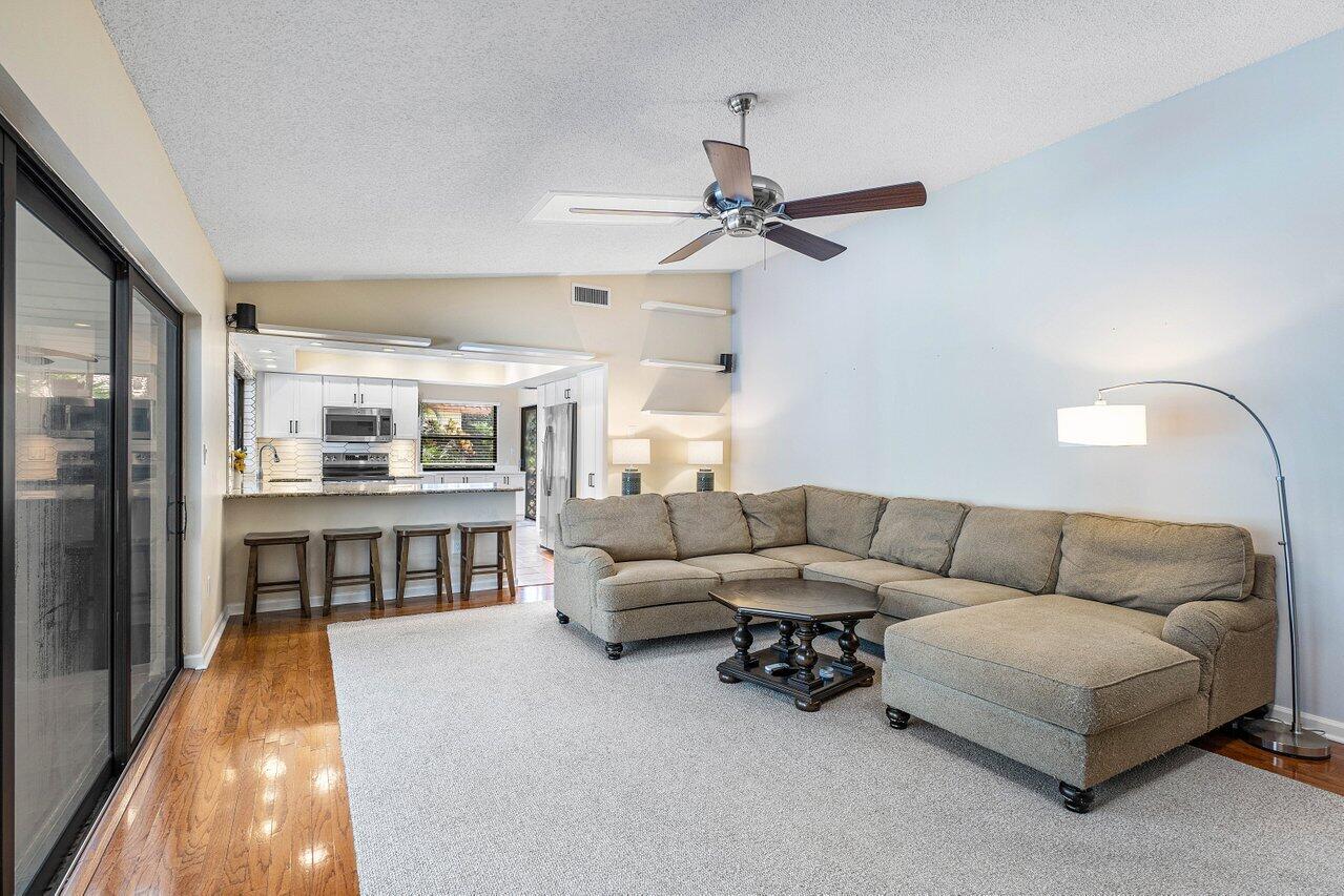 20821 Ramita Trail