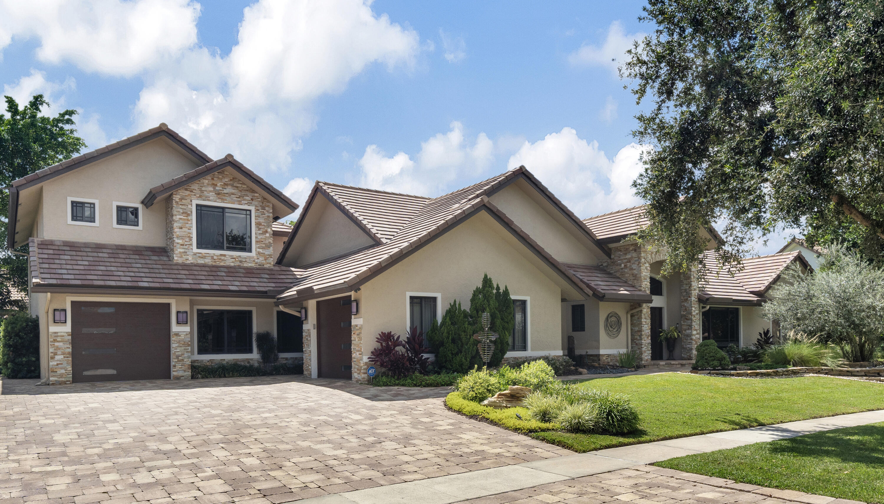 3070 Equestrian Drive