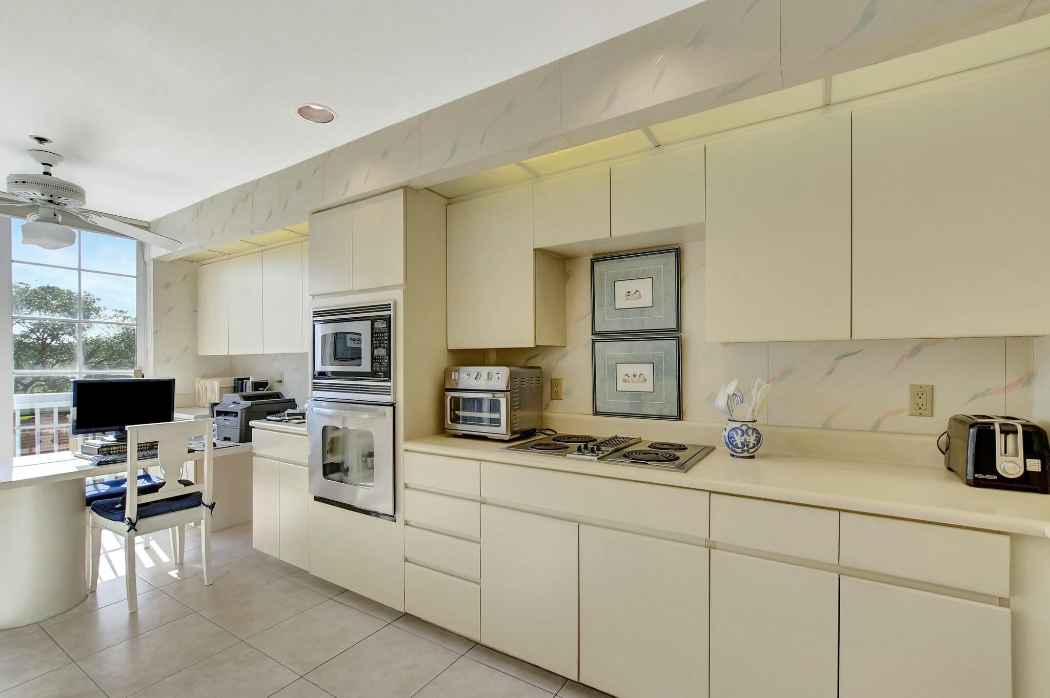 17031 Boca Club Boulevard 103a