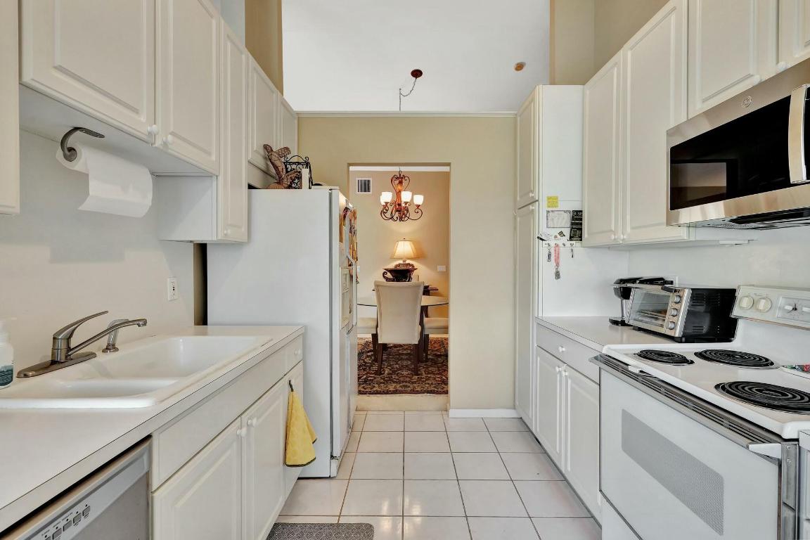 17051 Emile Street 7