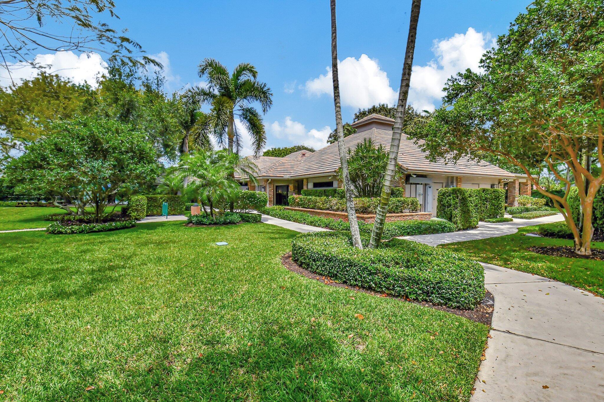 3765 Canterbury Court
