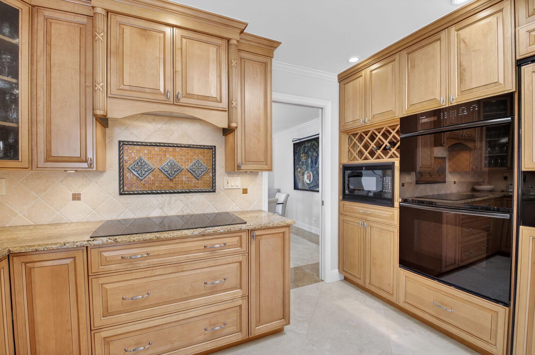 3765 Canterbury Court