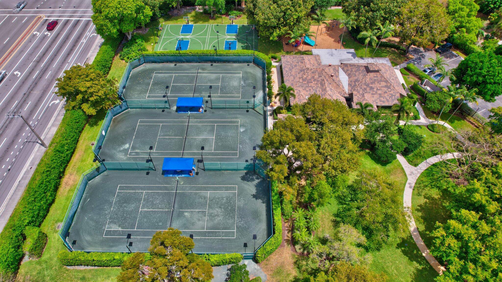 3765 Canterbury Court
