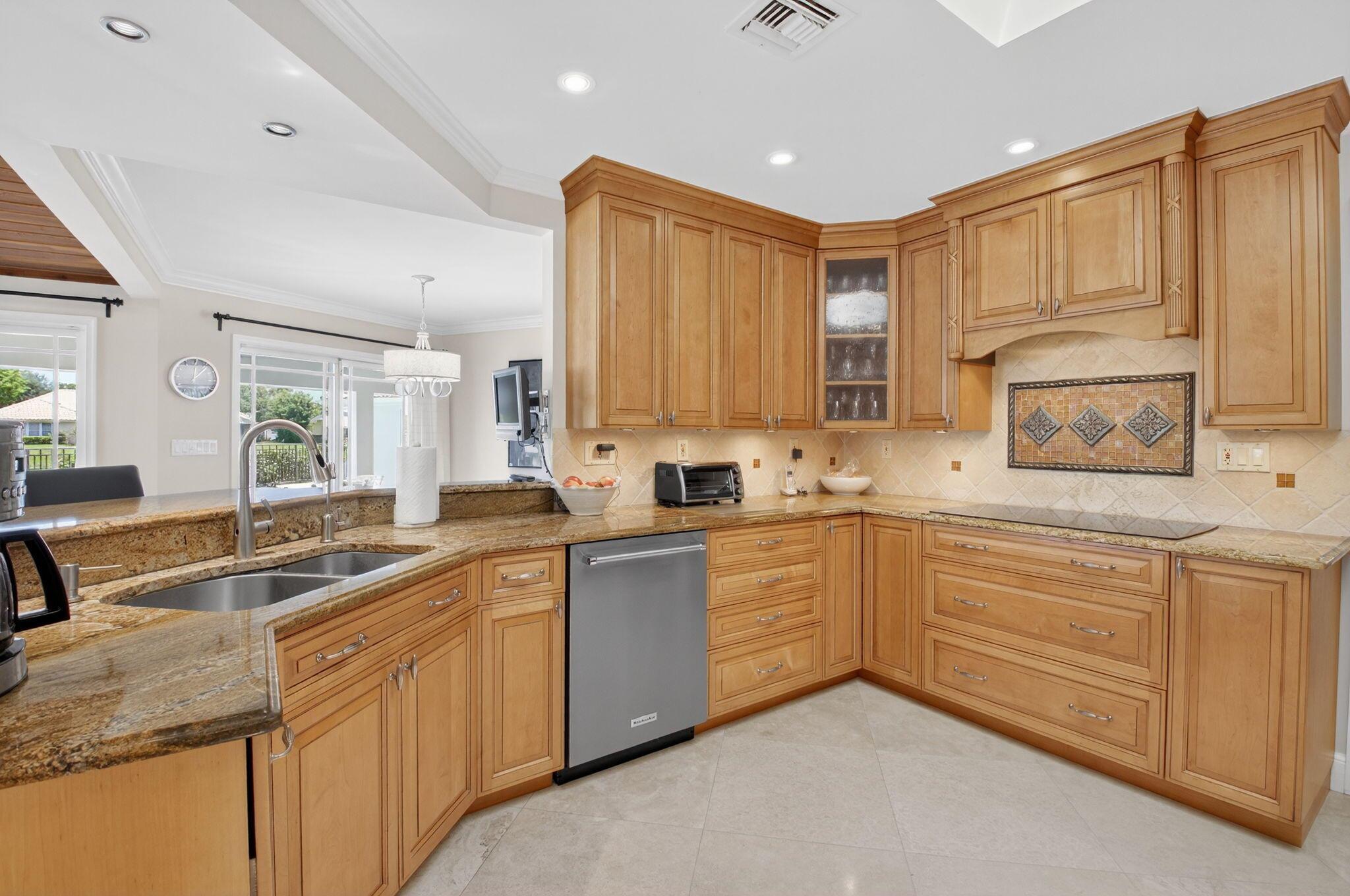 3765 Canterbury Court