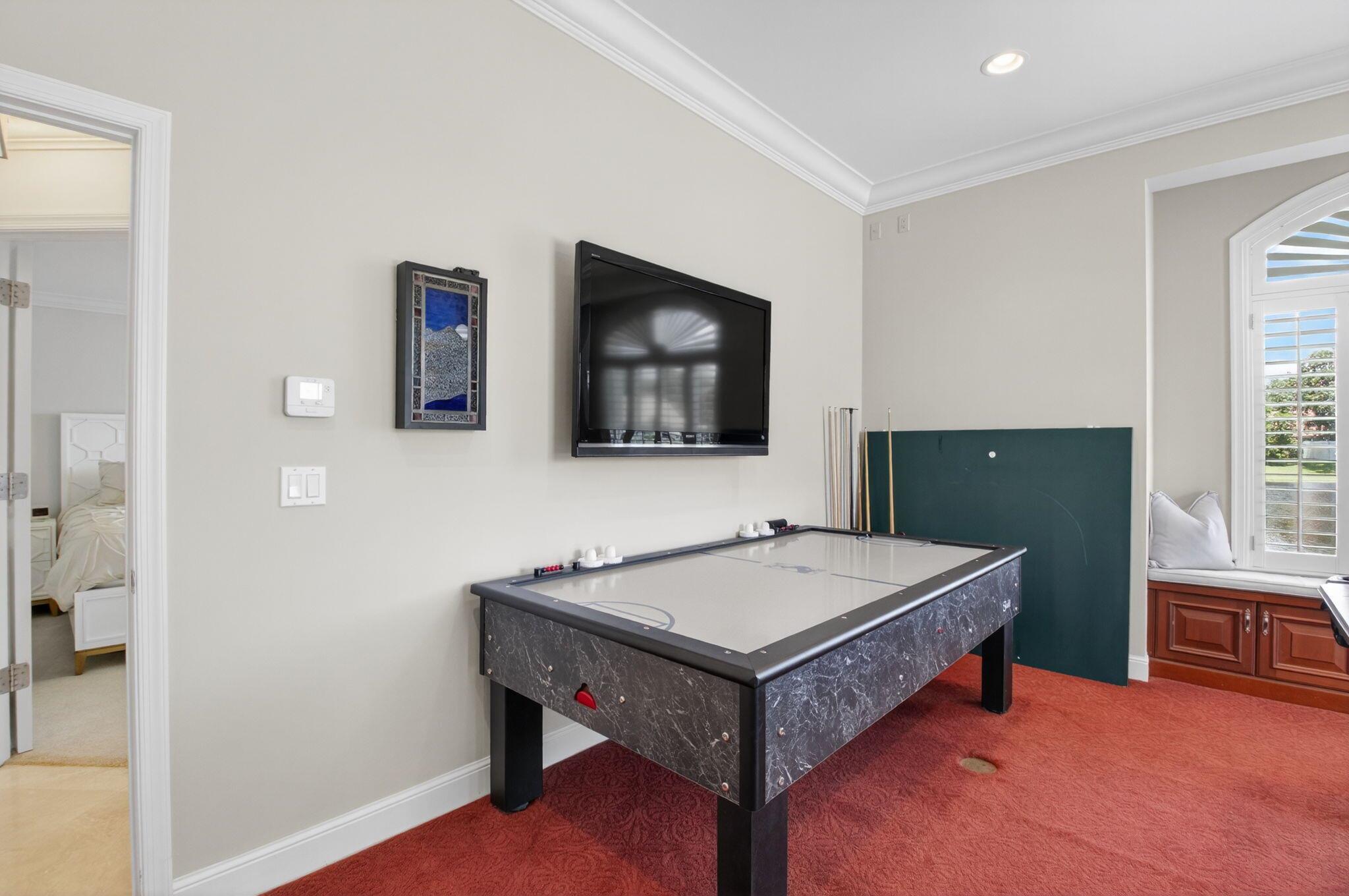 3765 Canterbury Court