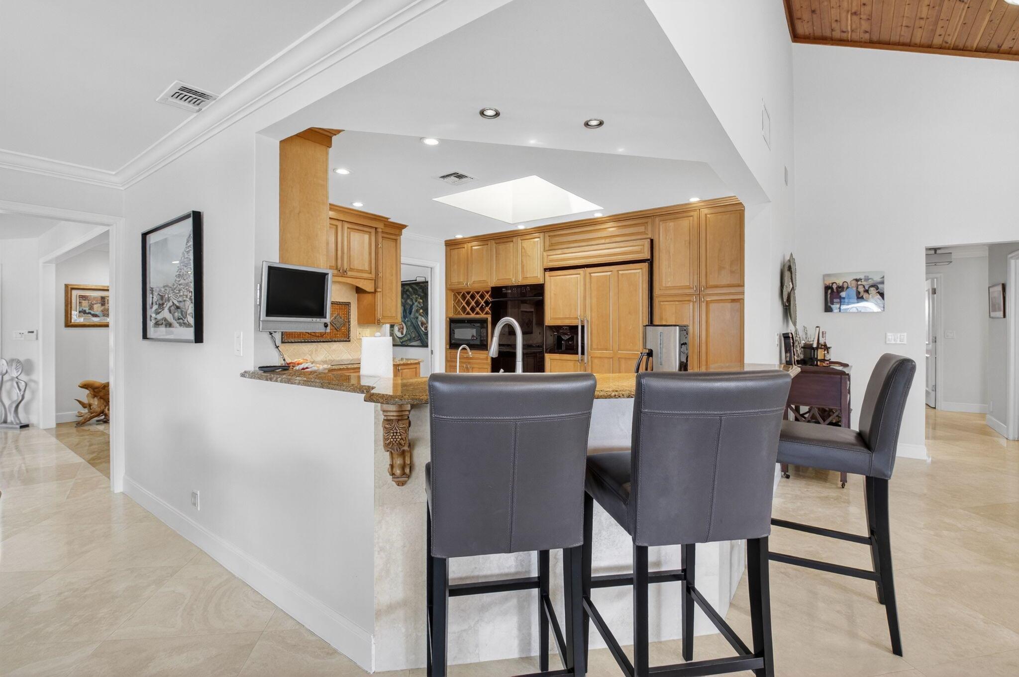 3765 Canterbury Court