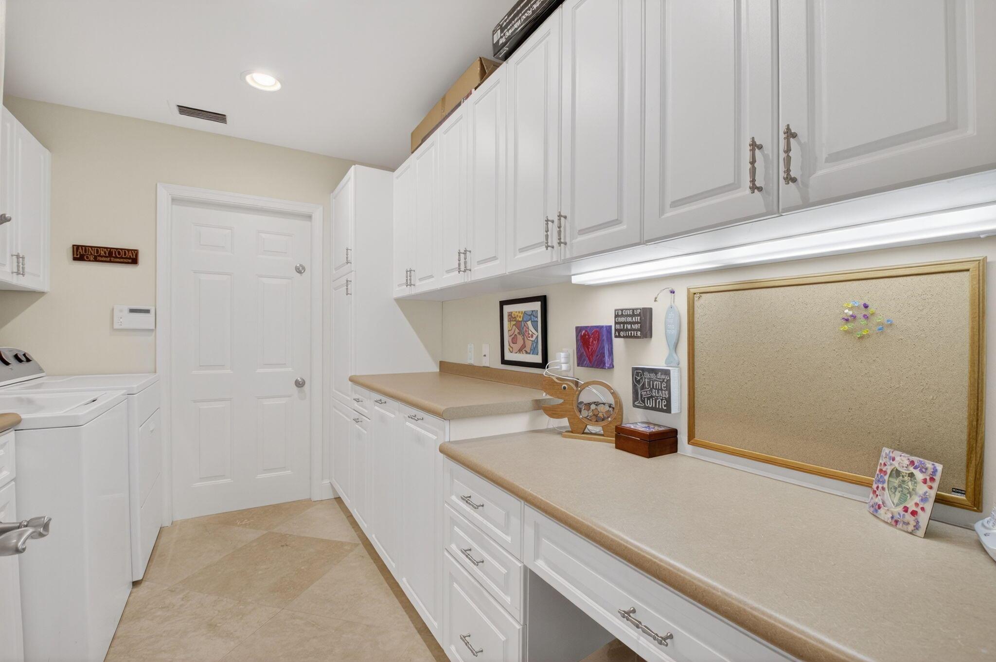 3765 Canterbury Court