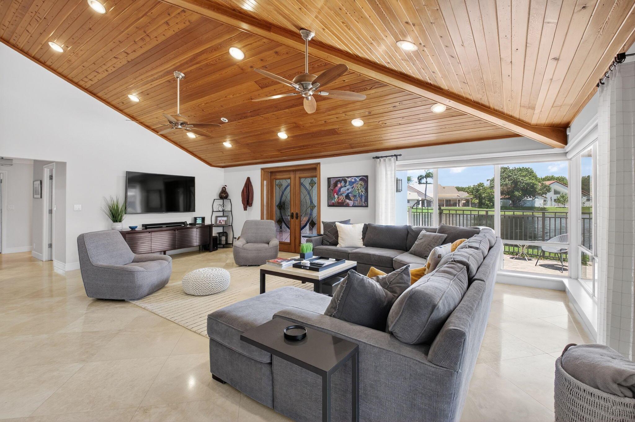 3765 Canterbury Court