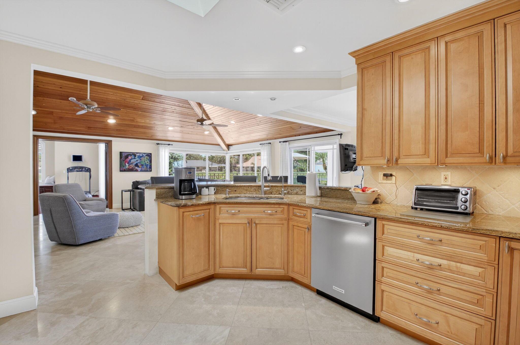 3765 Canterbury Court