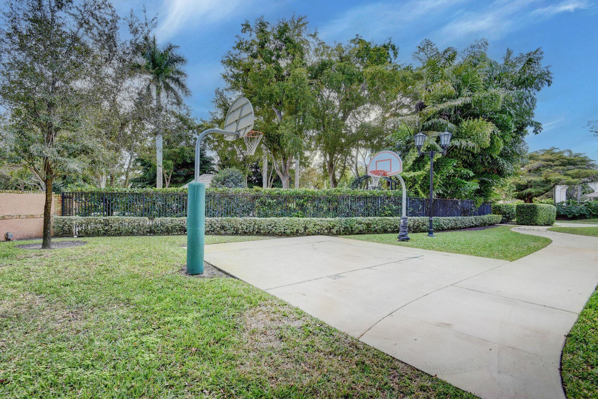 3765 Canterbury Court