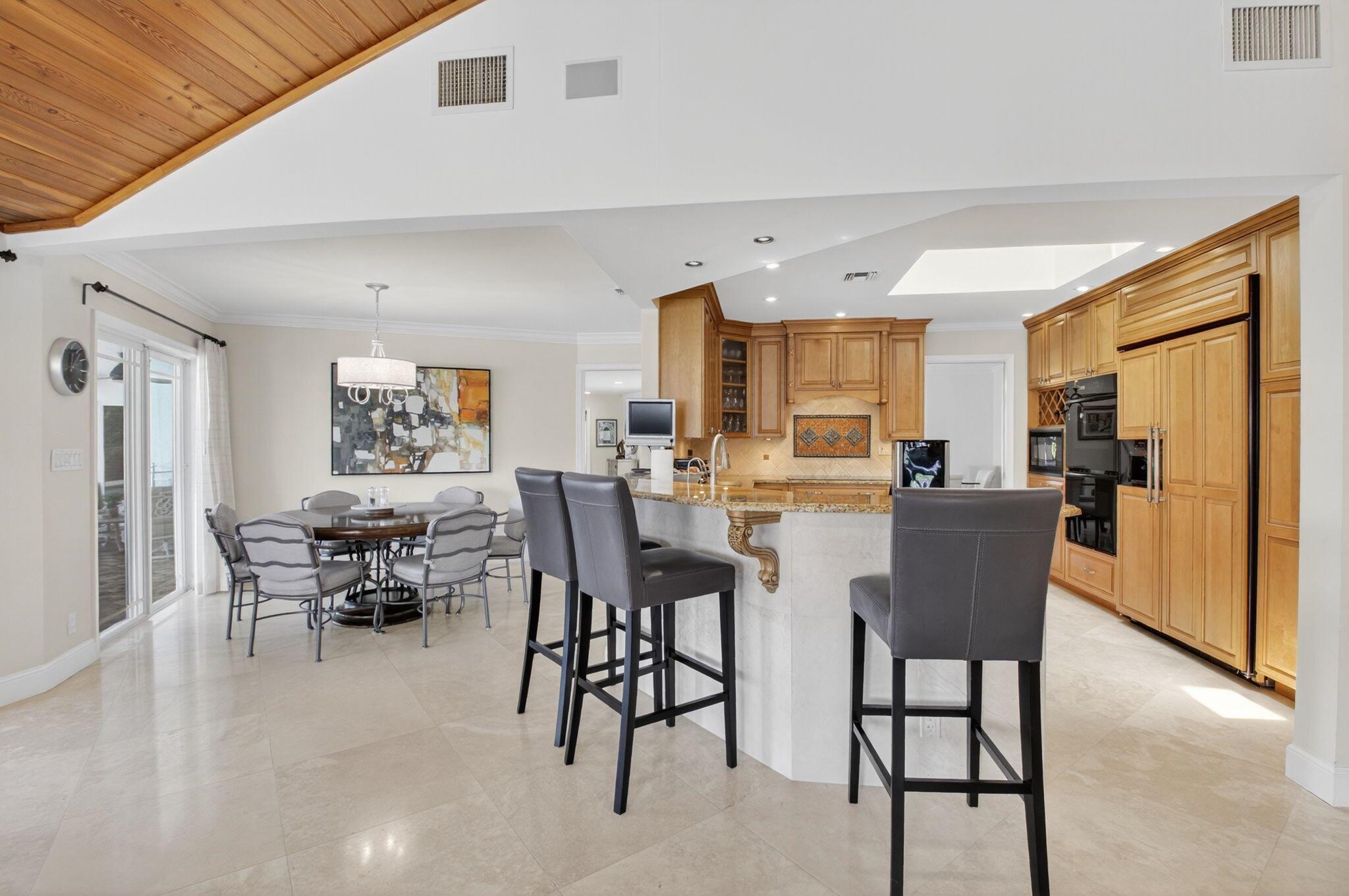 3765 Canterbury Court
