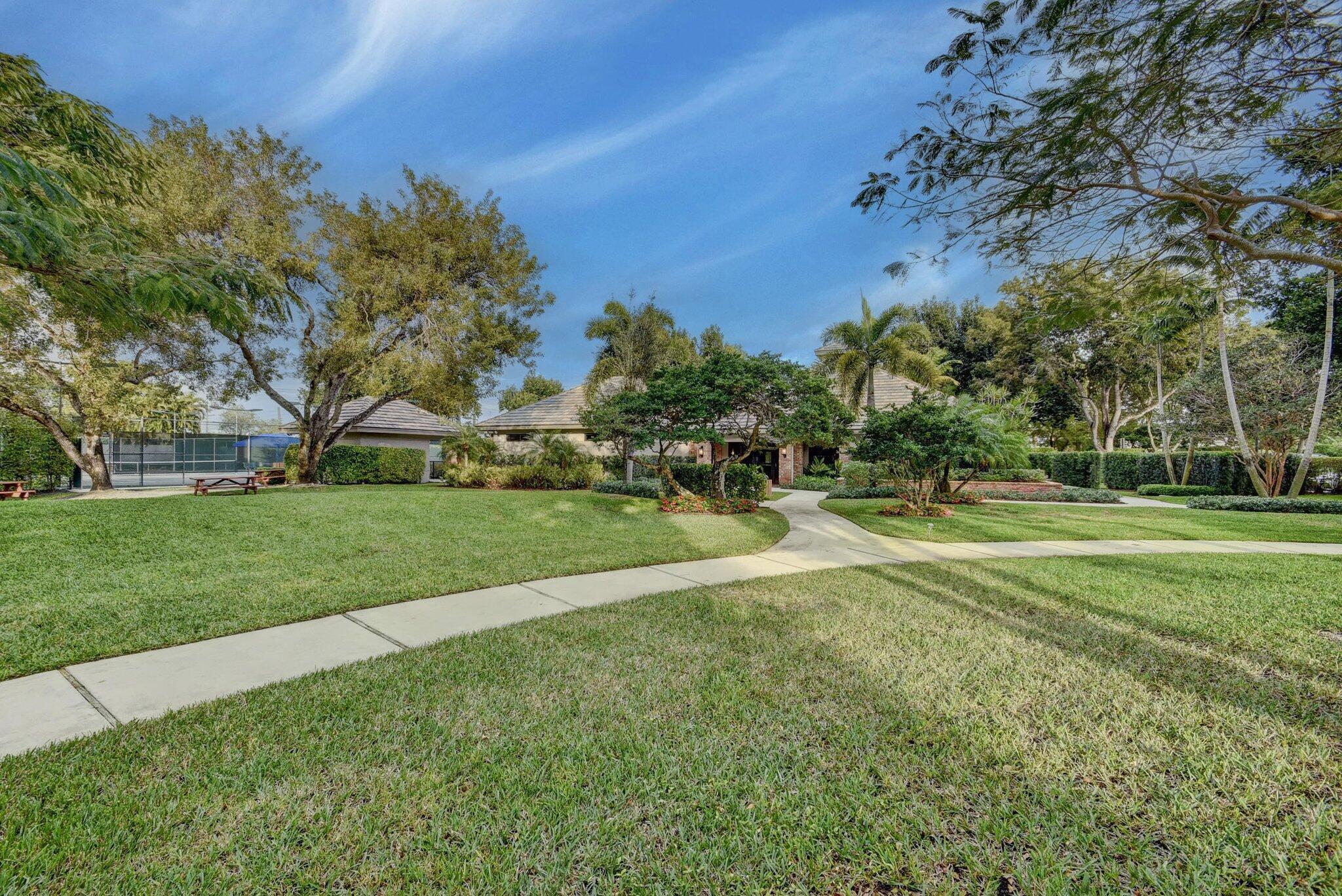 3765 Canterbury Court