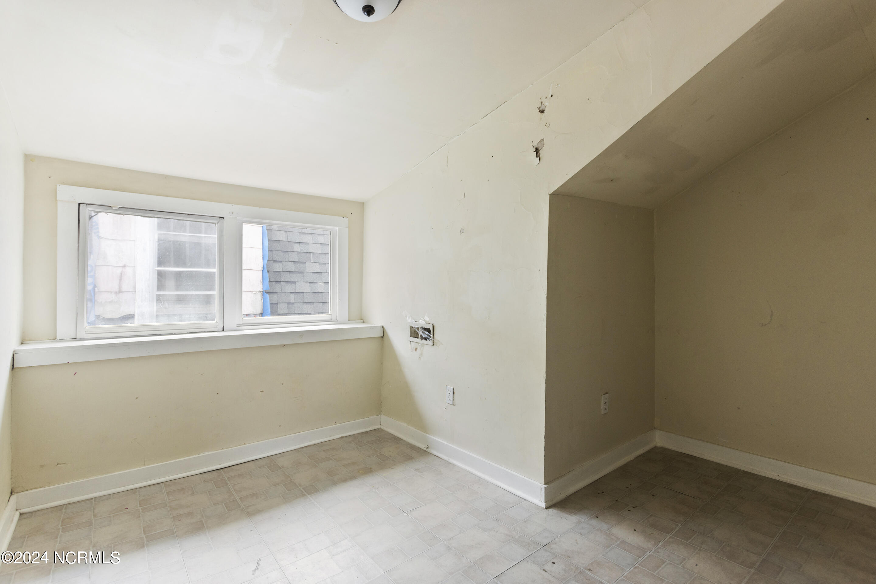 711 S 7th Street