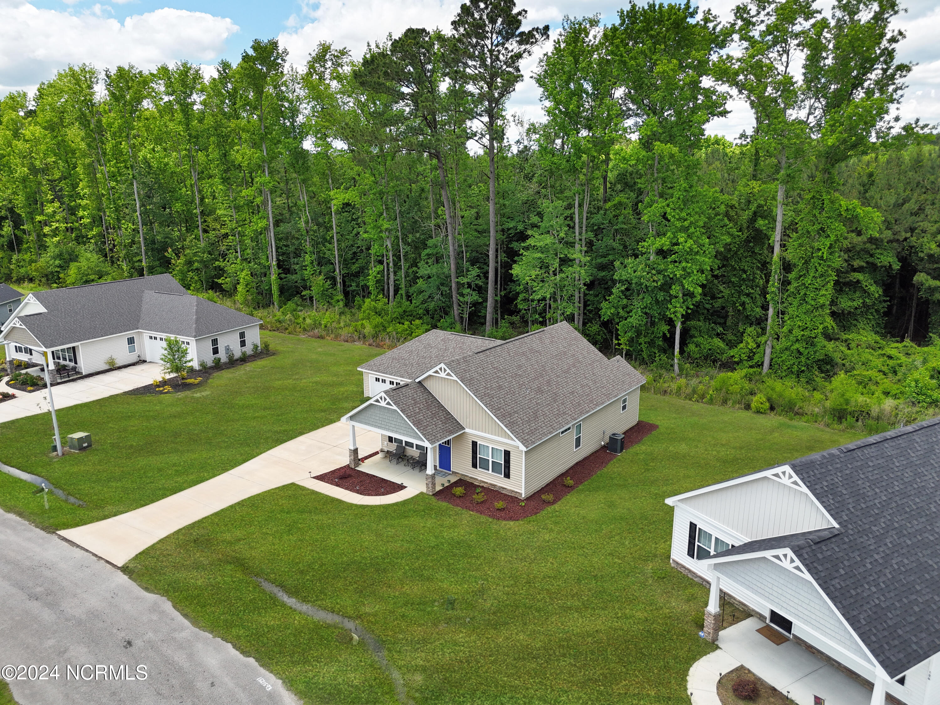 130 Pasture Lane Drive