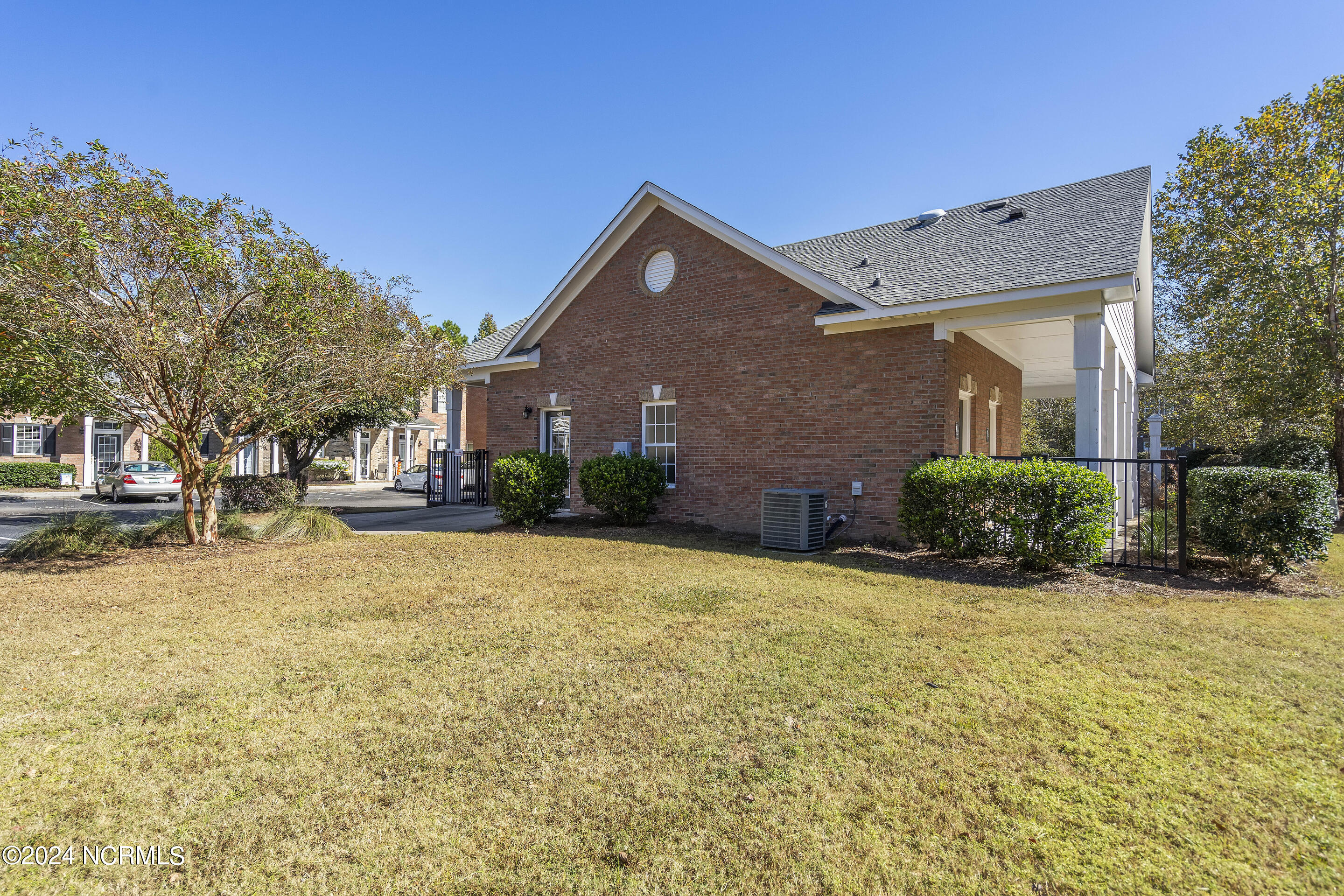 4917 Exton Park Loop