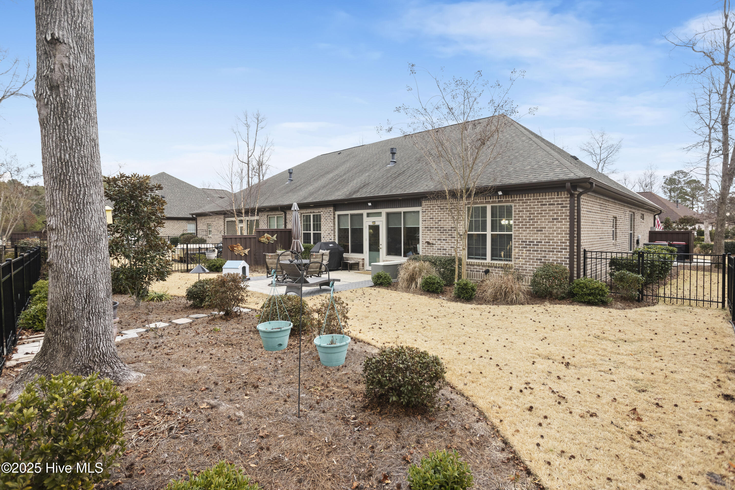 657 Jenoa Loop