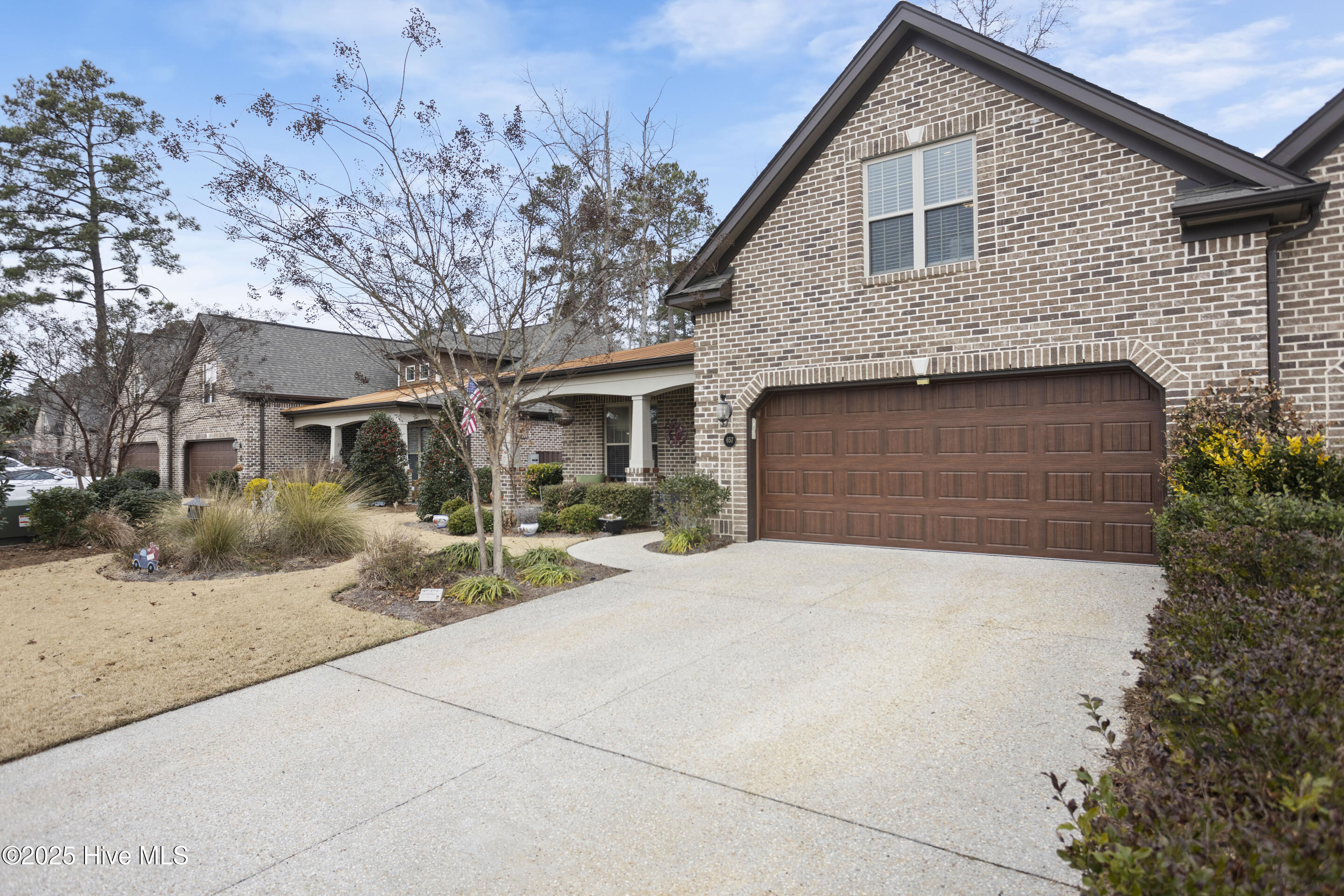 657 Jenoa Loop