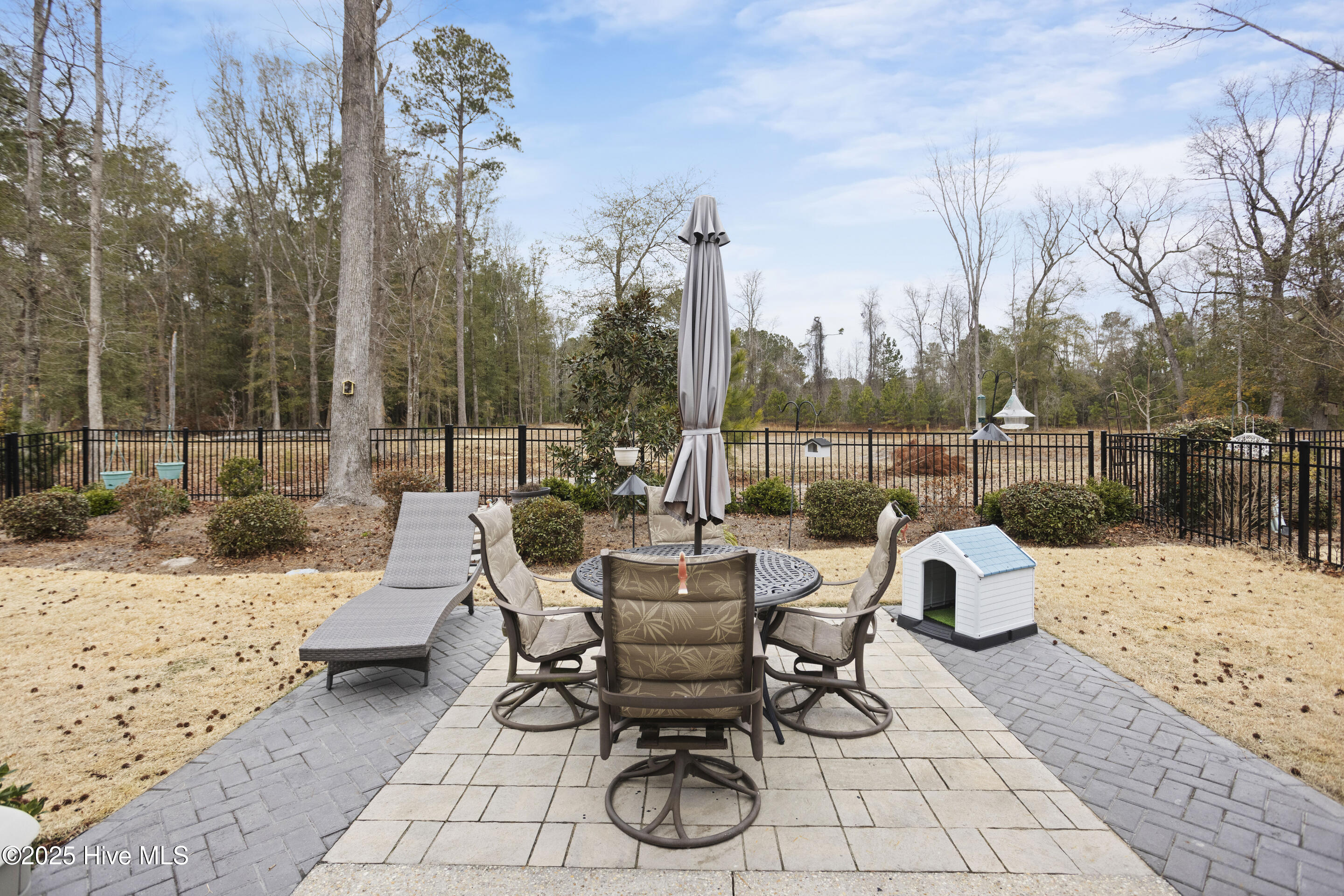 657 Jenoa Loop