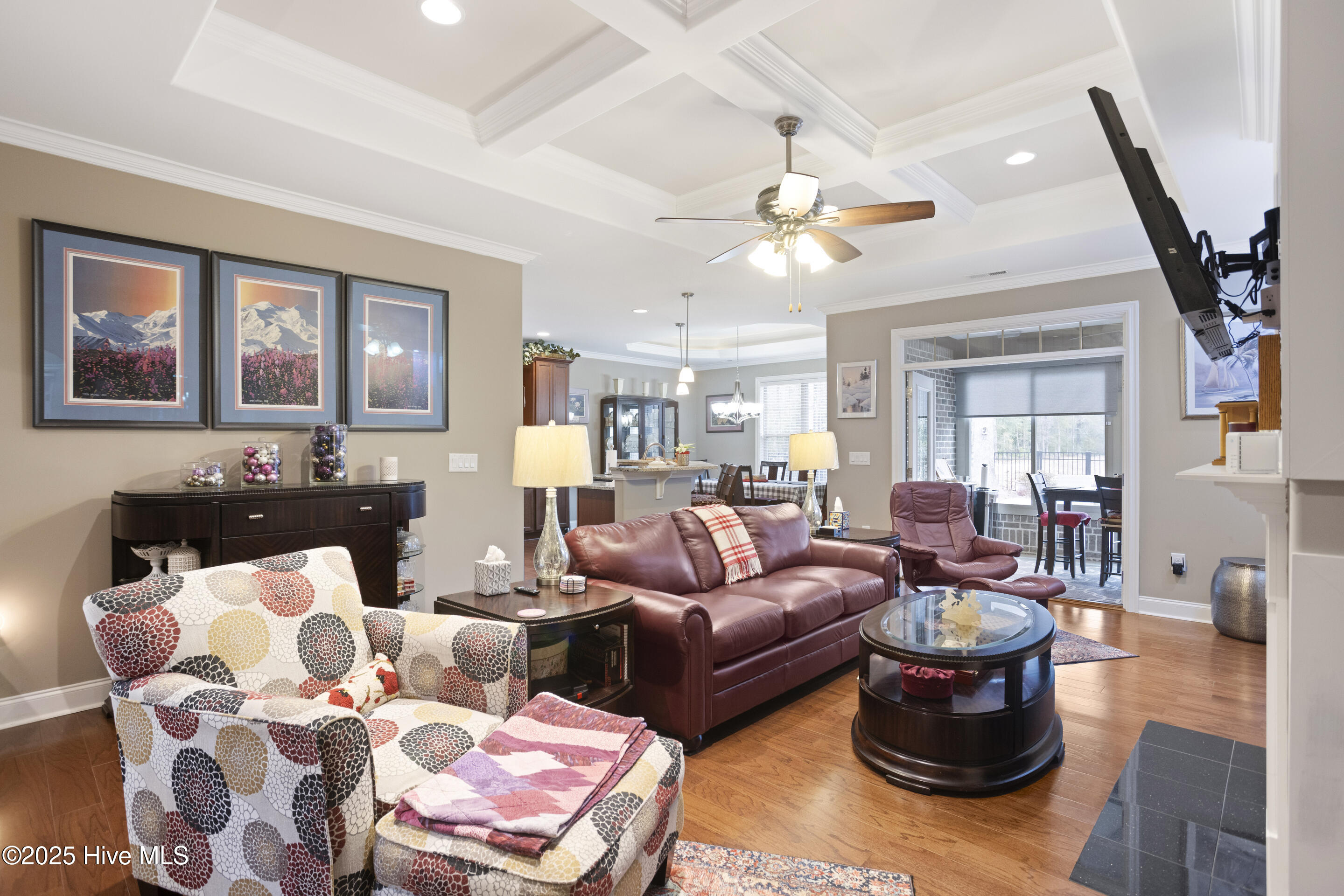 657 Jenoa Loop